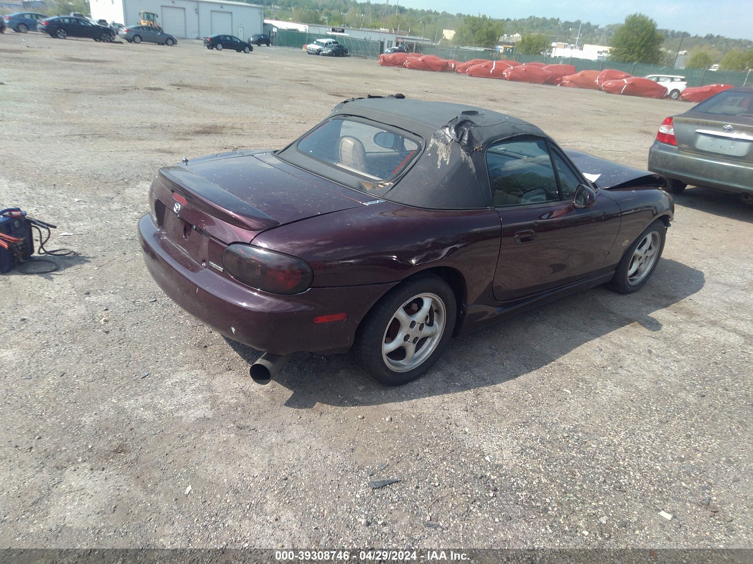 Photo 3 VIN: JM1NB353XY0146146 - MAZDA MX-5 