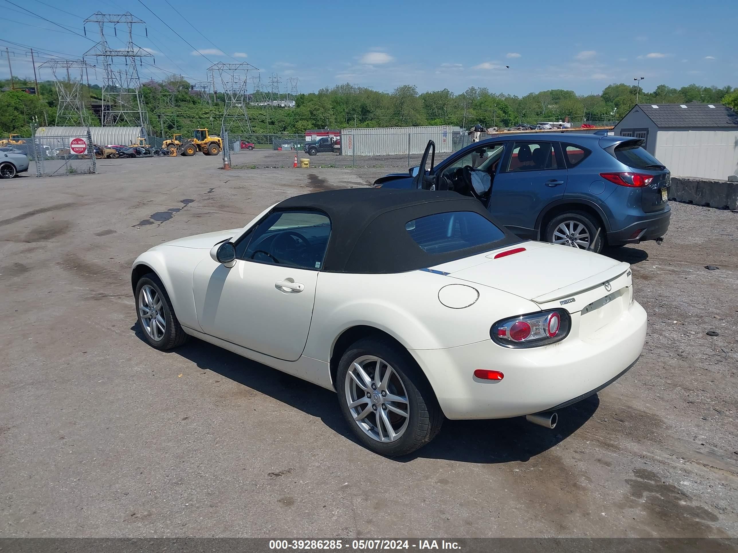 Photo 2 VIN: JM1NC25F160114295 - MAZDA MX-5 