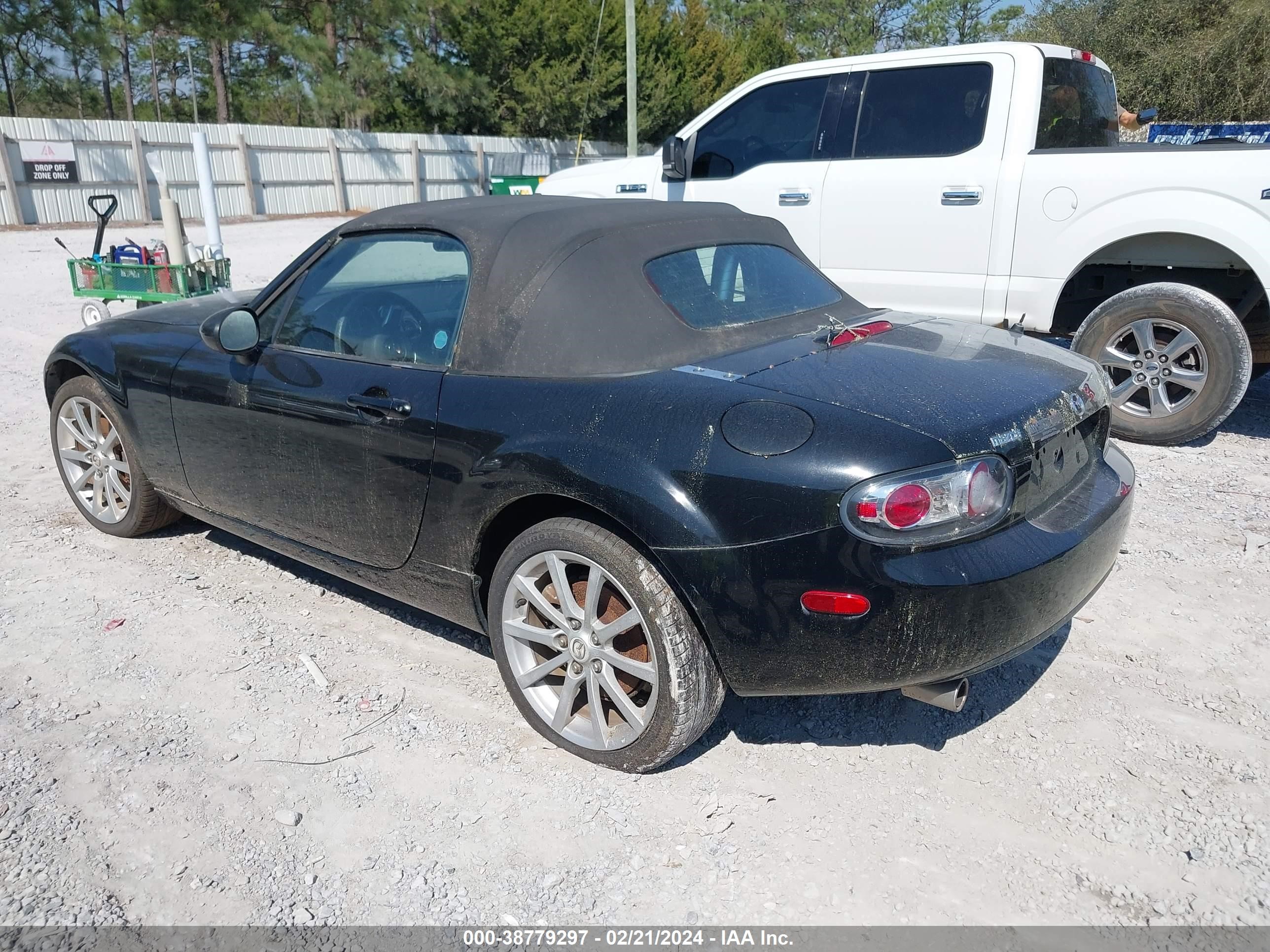 Photo 2 VIN: JM1NC25F160117049 - MAZDA MX-5 