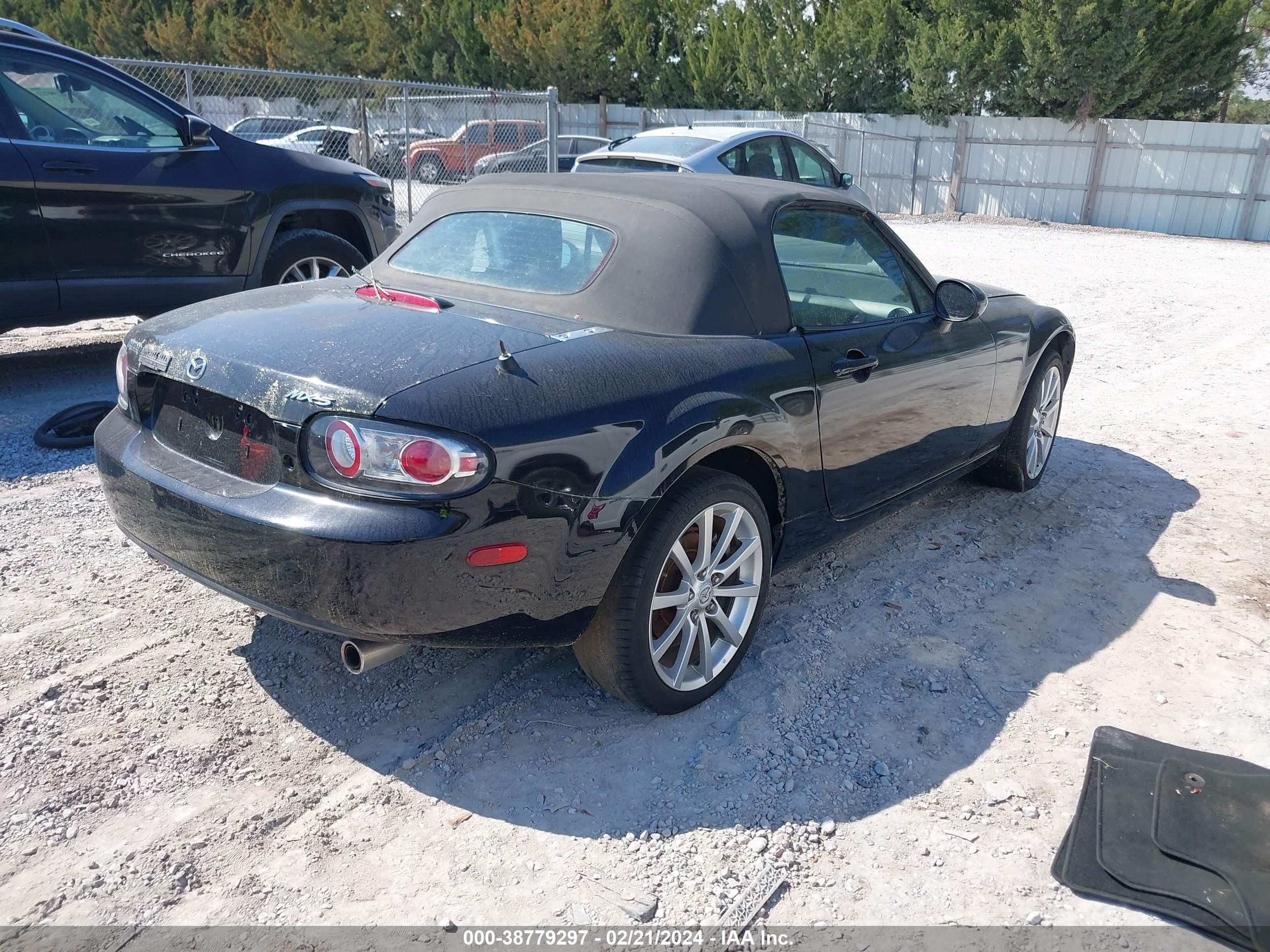 Photo 3 VIN: JM1NC25F160117049 - MAZDA MX-5 