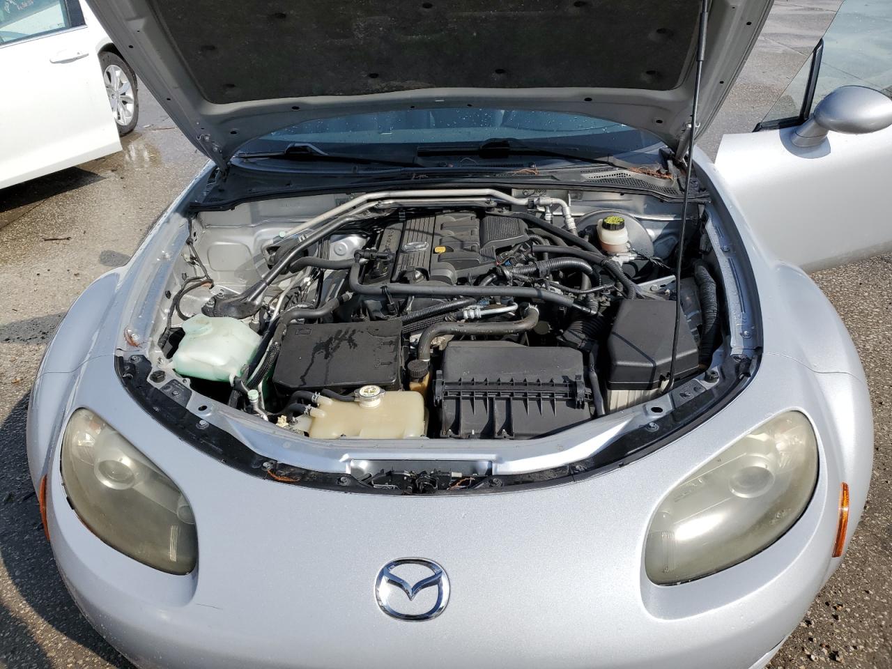 Photo 10 VIN: JM1NC25F270131592 - MAZDA MX-5 