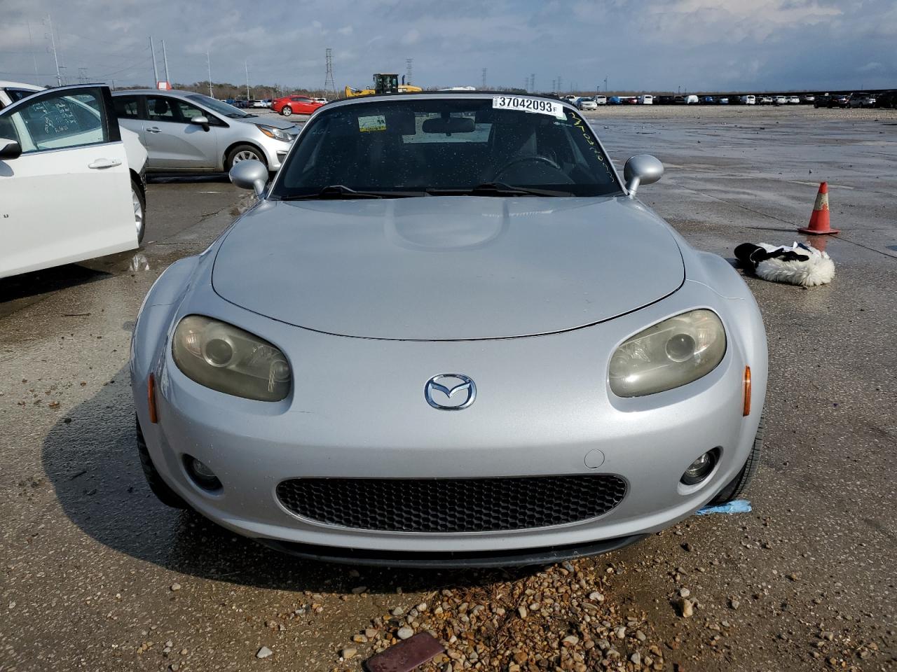 Photo 4 VIN: JM1NC25F270131592 - MAZDA MX-5 