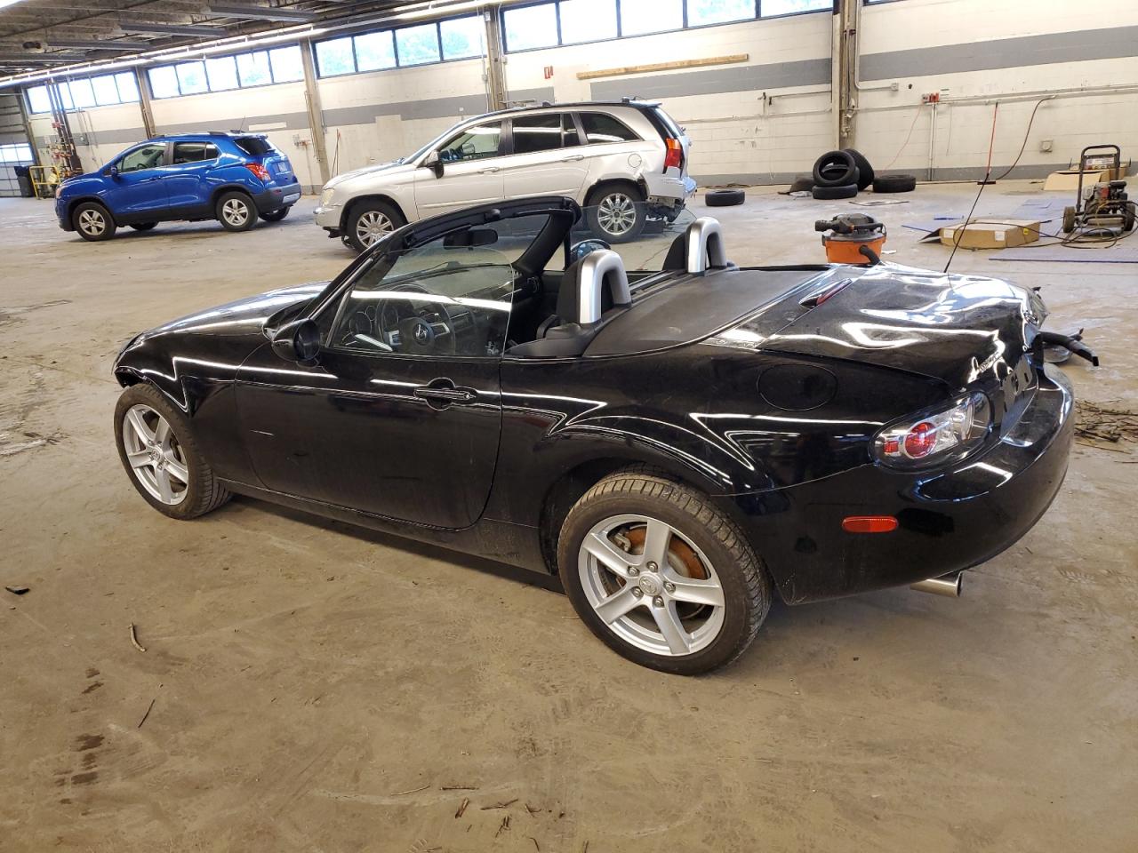 Photo 1 VIN: JM1NC25F560121797 - MAZDA MX-5 