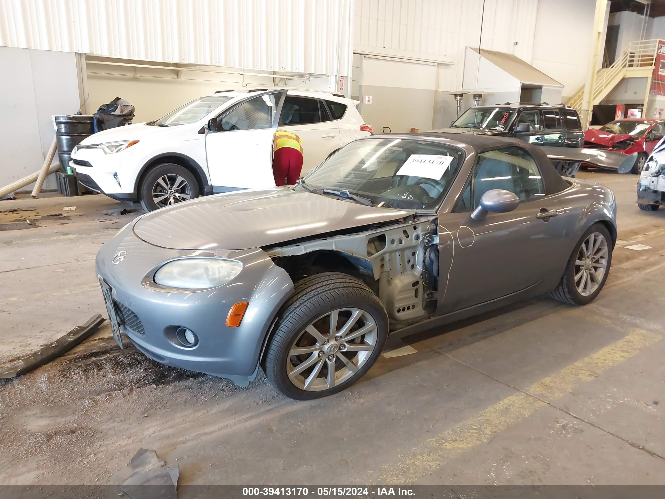 Photo 1 VIN: JM1NC25F660113756 - MAZDA MX-5 