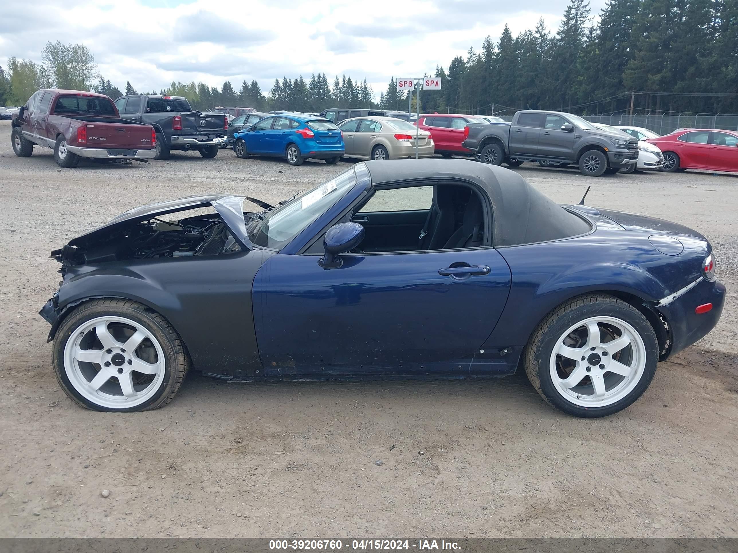 Photo 14 VIN: JM1NC25F680140877 - MAZDA MX-5 