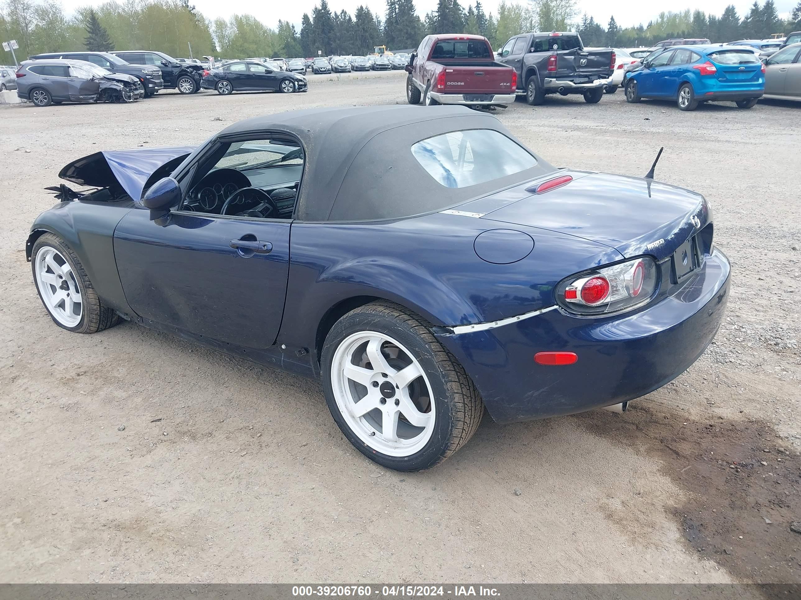 Photo 2 VIN: JM1NC25F680140877 - MAZDA MX-5 