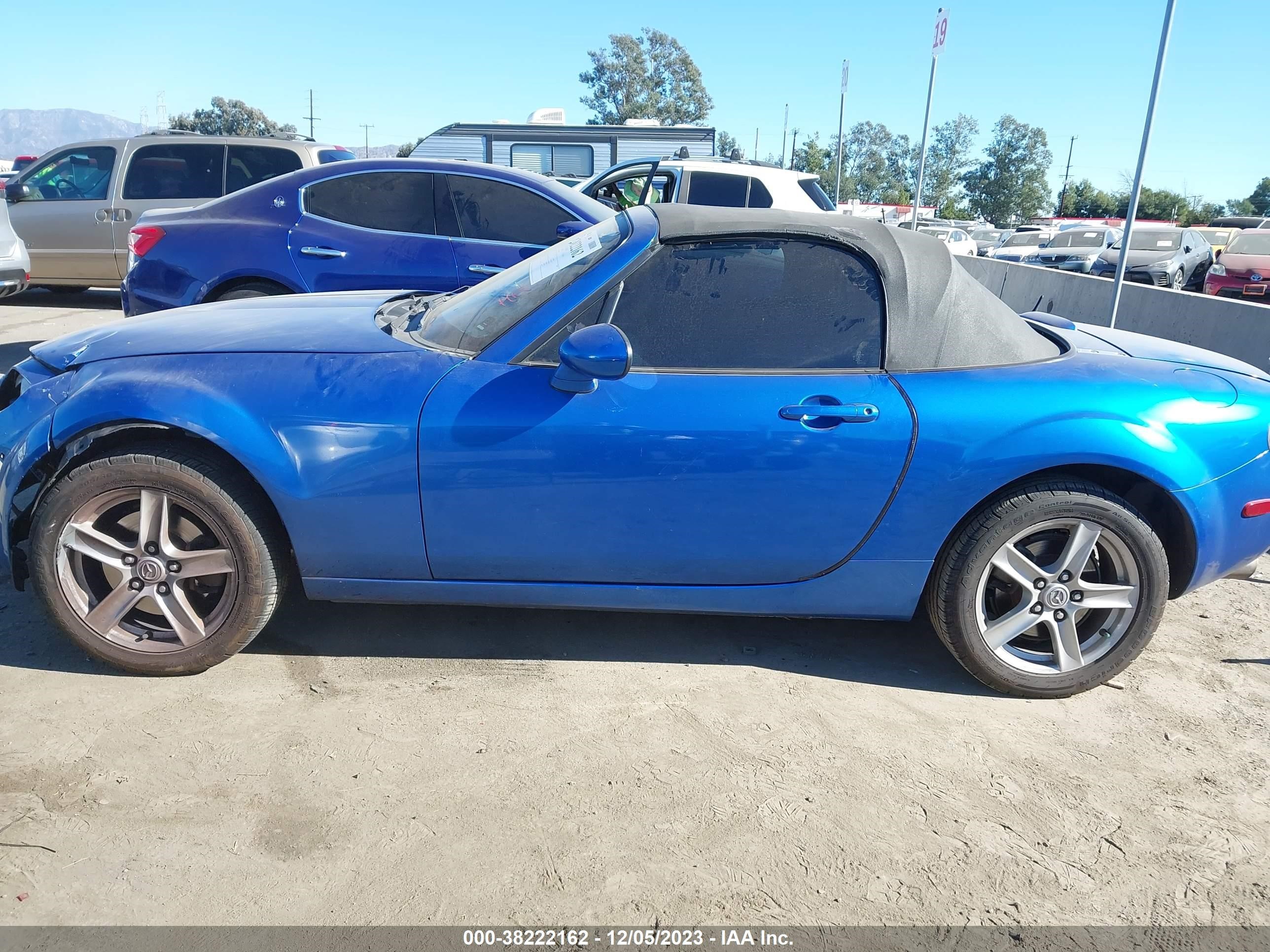 Photo 13 VIN: JM1NC25F960104467 - MAZDA MX-5 