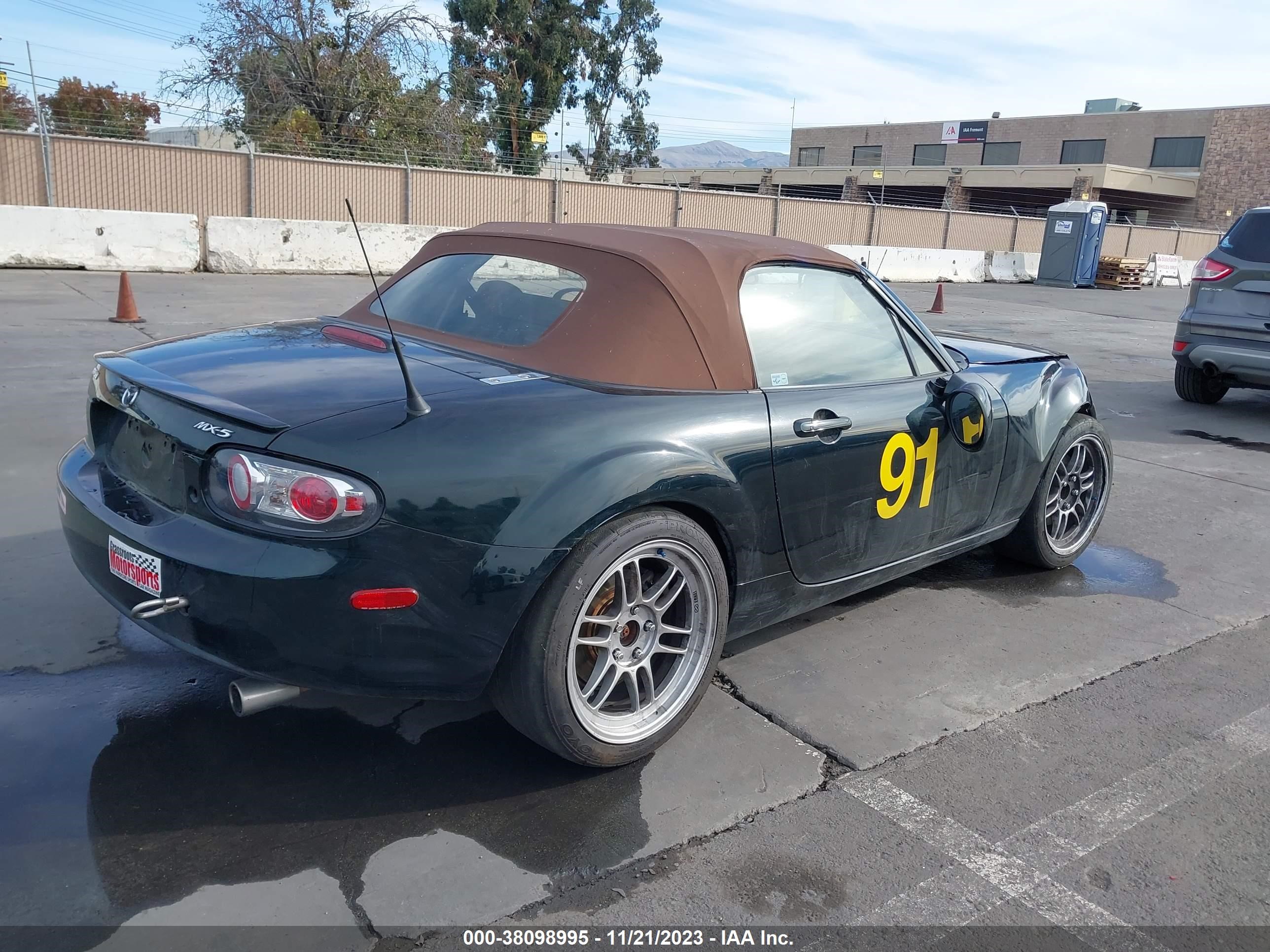 Photo 3 VIN: JM1NC25F970127054 - MAZDA MX-5 