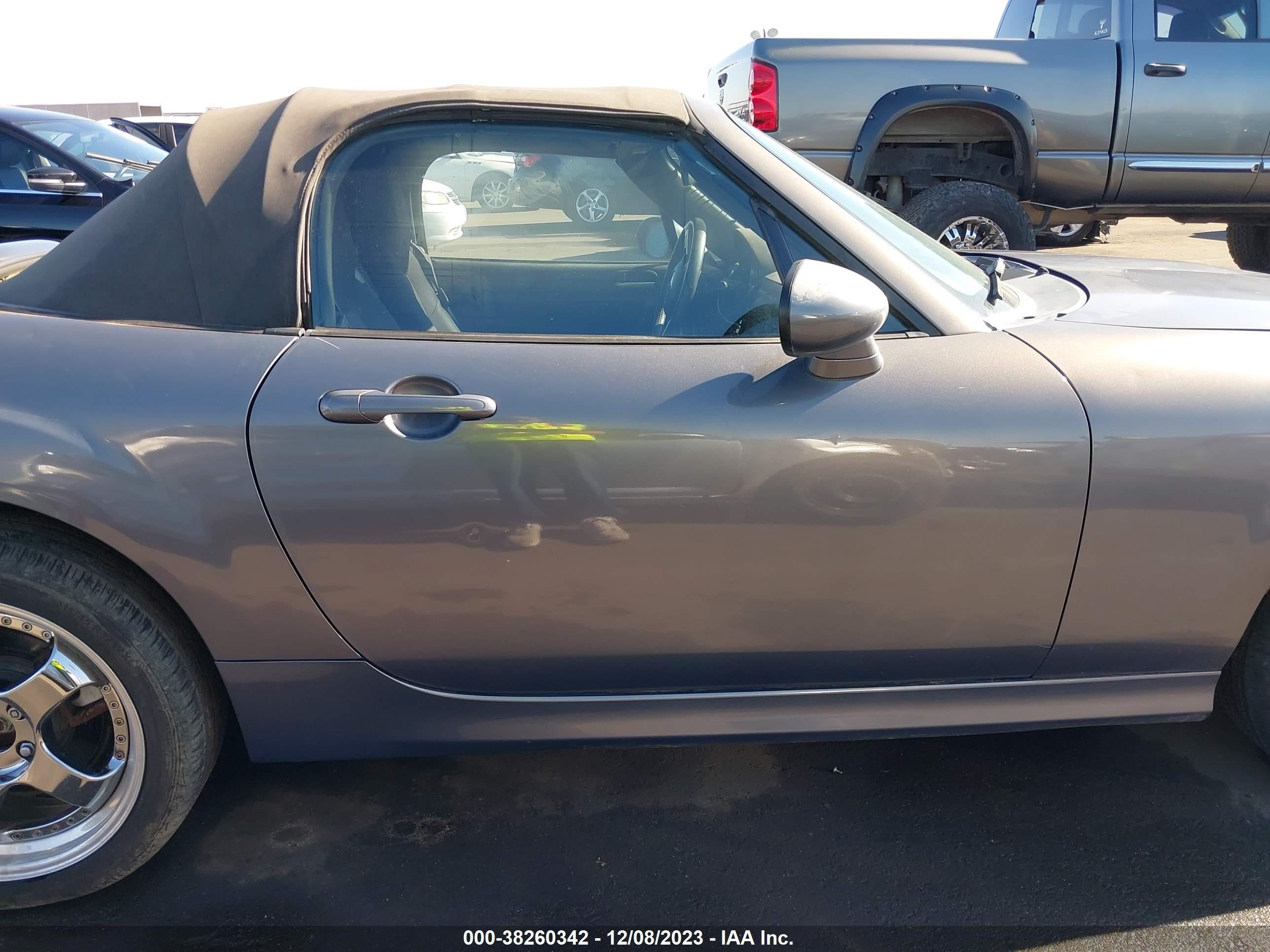 Photo 12 VIN: JM1NC25F980147449 - MAZDA MX-5 