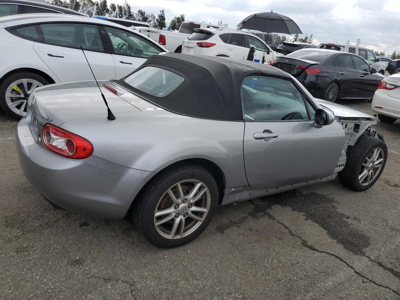 Photo 2 VIN: JM1NC25F990200233 - MAZDA MX-5 