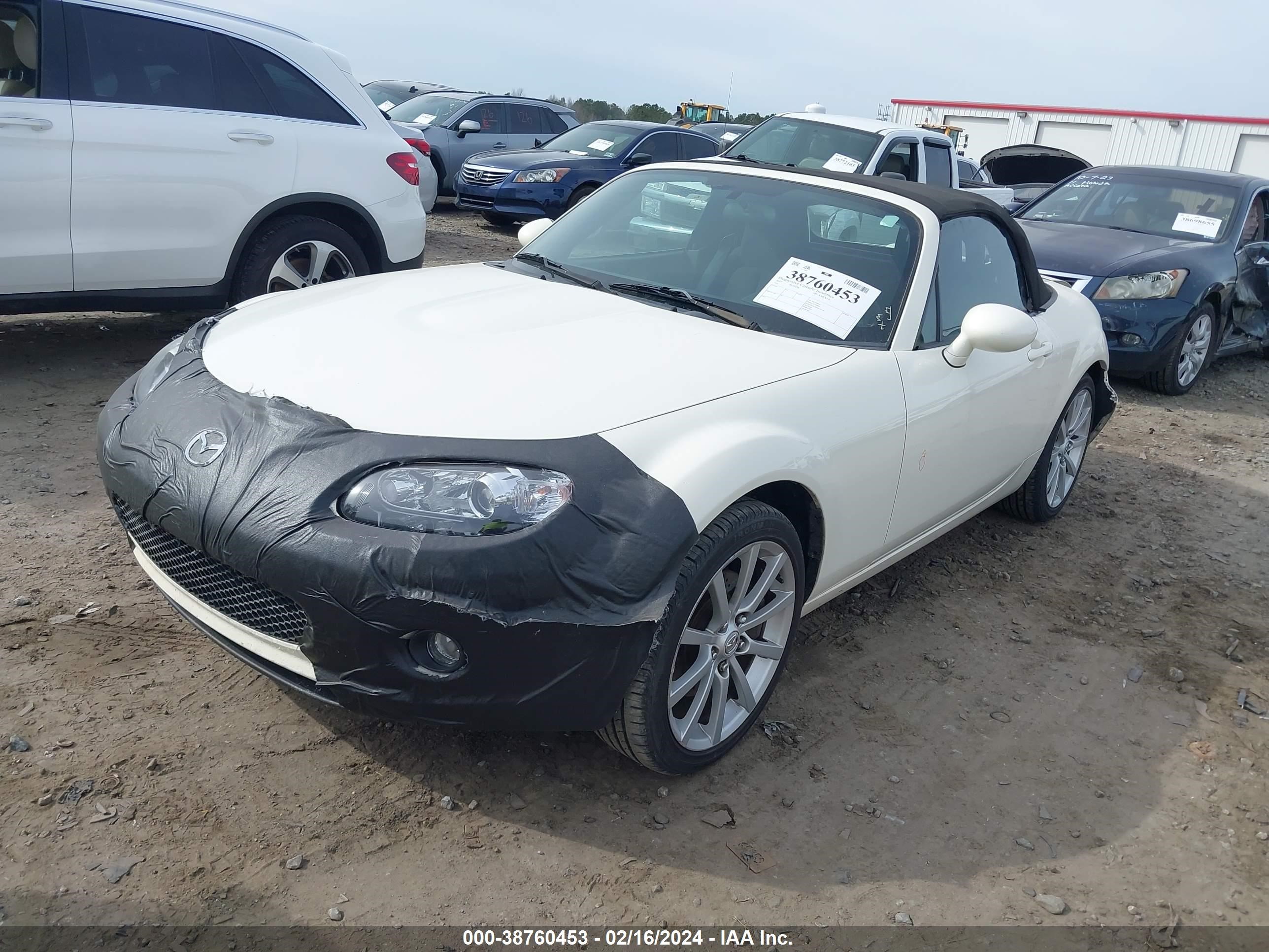 Photo 1 VIN: JM1NC25FX70138094 - MAZDA MX-5 