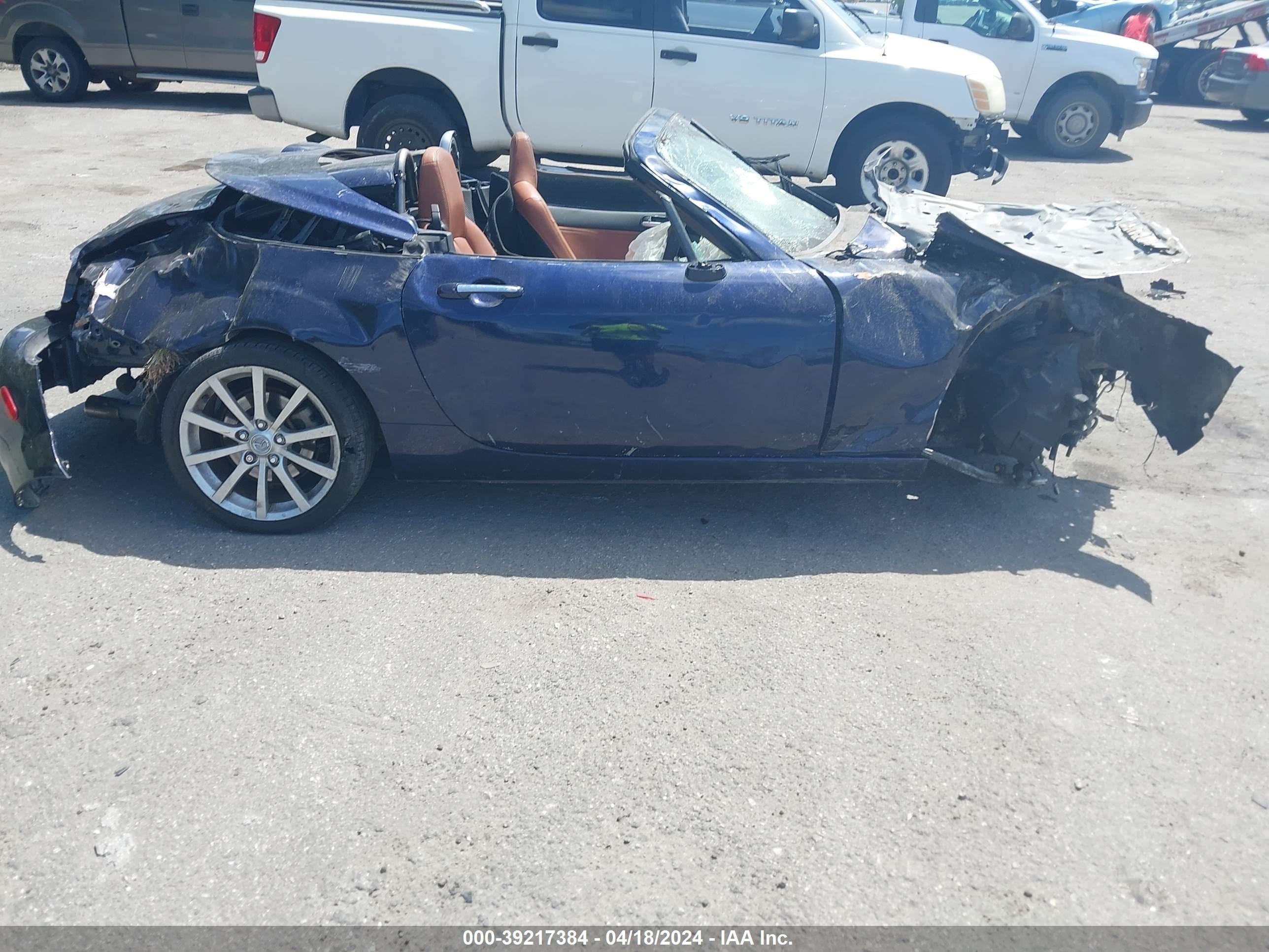 Photo 11 VIN: JM1NC26F080156605 - MAZDA MX-5 