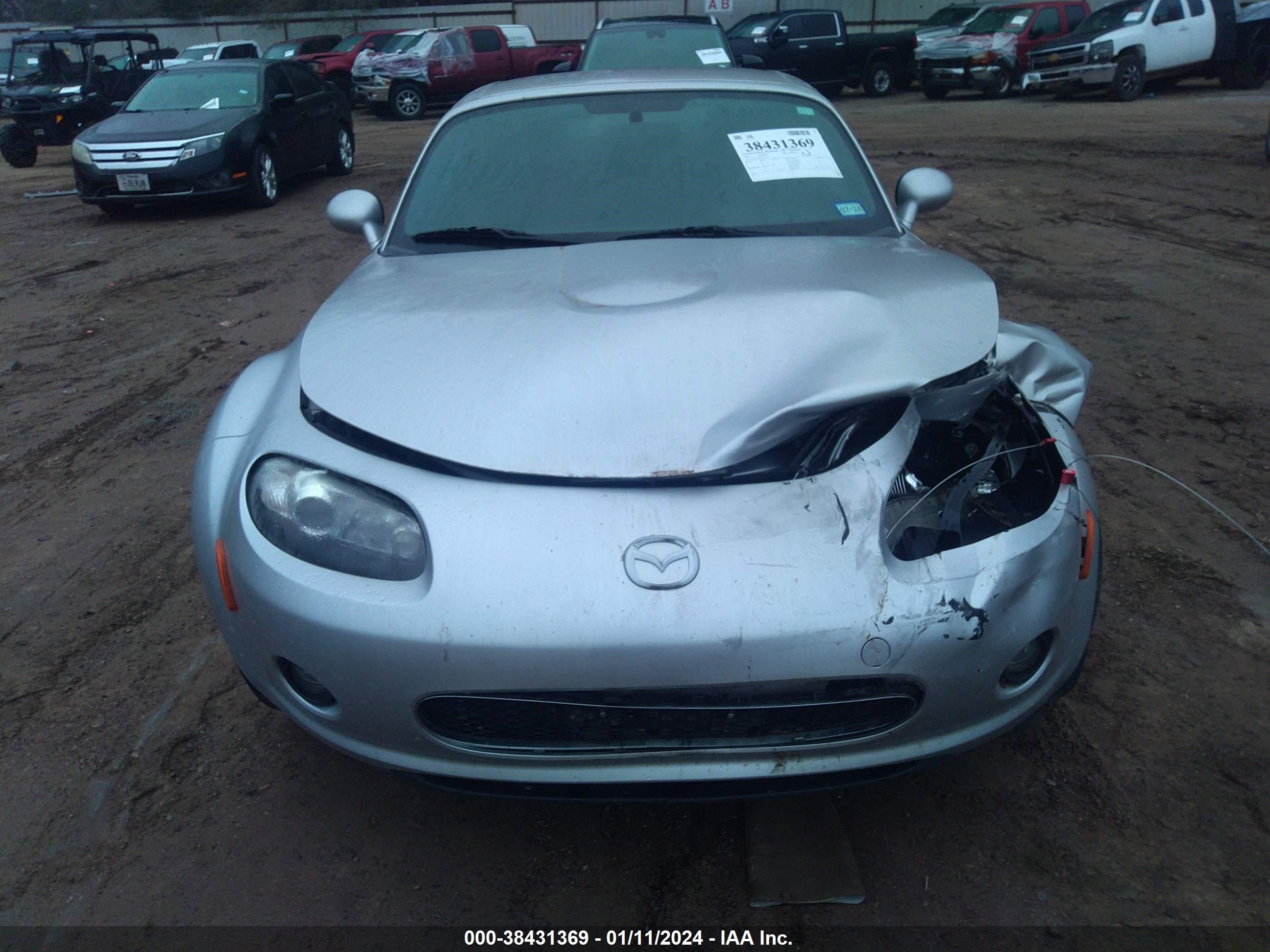 Photo 11 VIN: JM1NC26F270130702 - MAZDA MX-5 