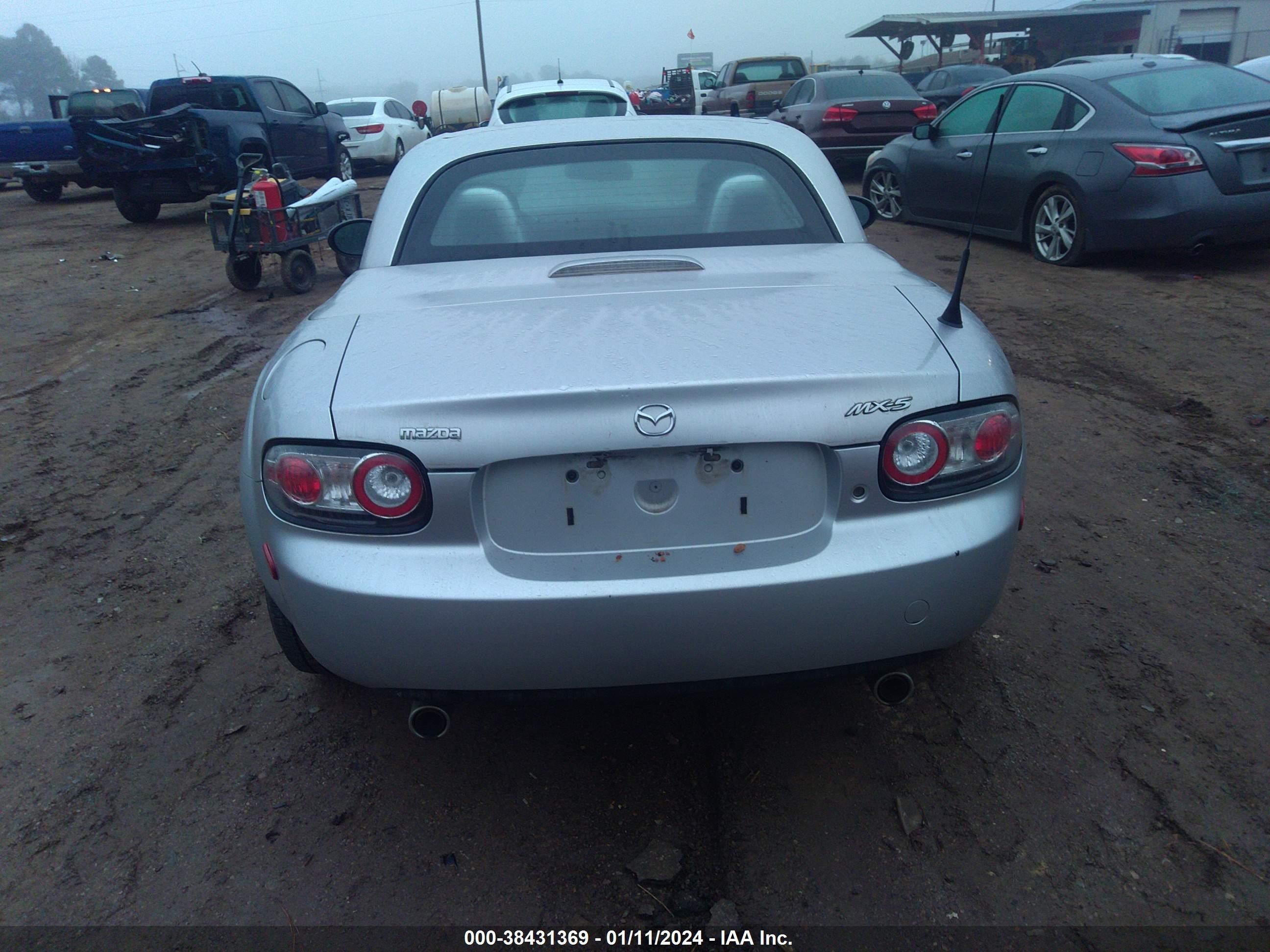 Photo 15 VIN: JM1NC26F270130702 - MAZDA MX-5 