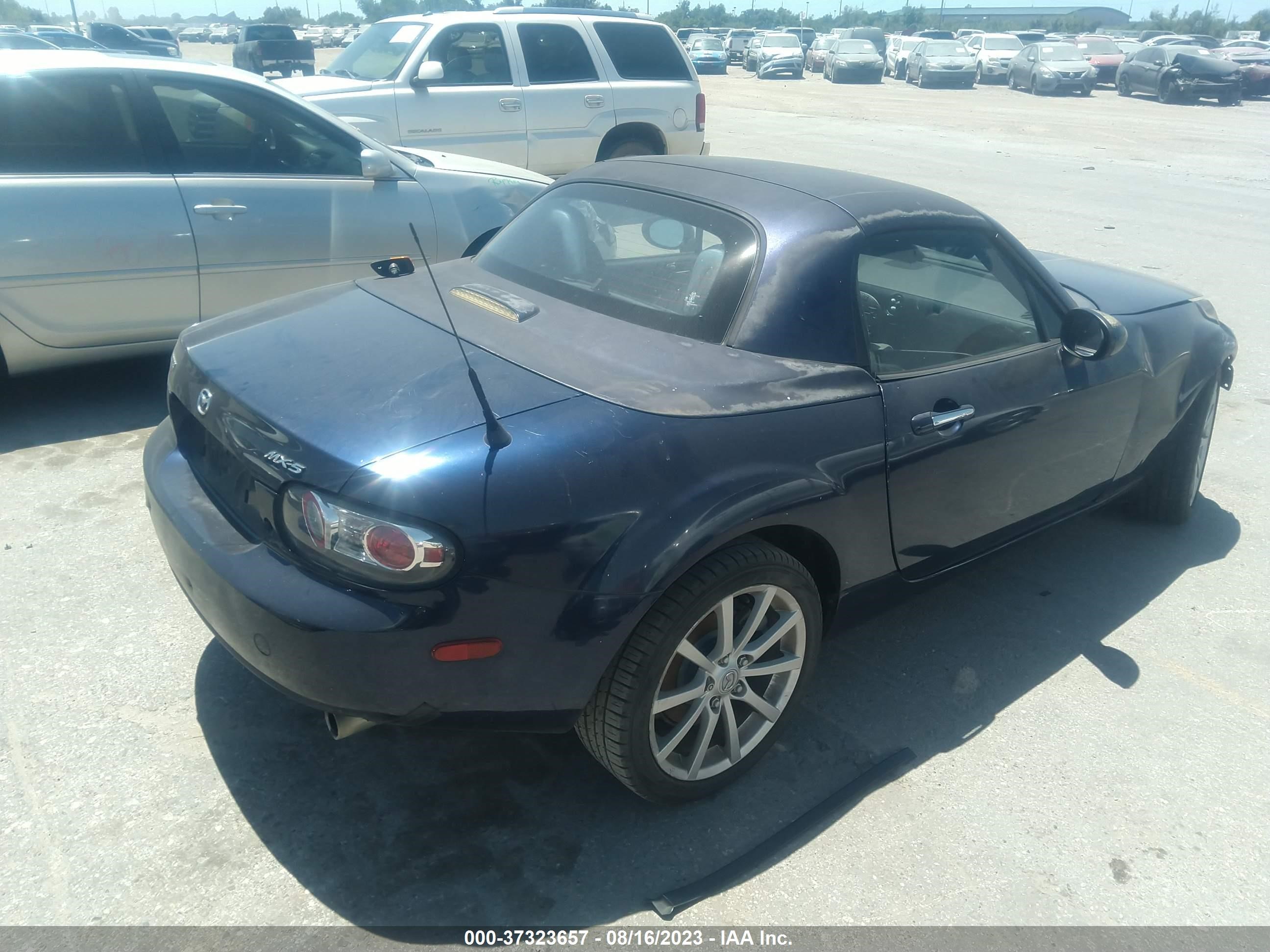 Photo 3 VIN: JM1NC26F570132041 - MAZDA MX-5 