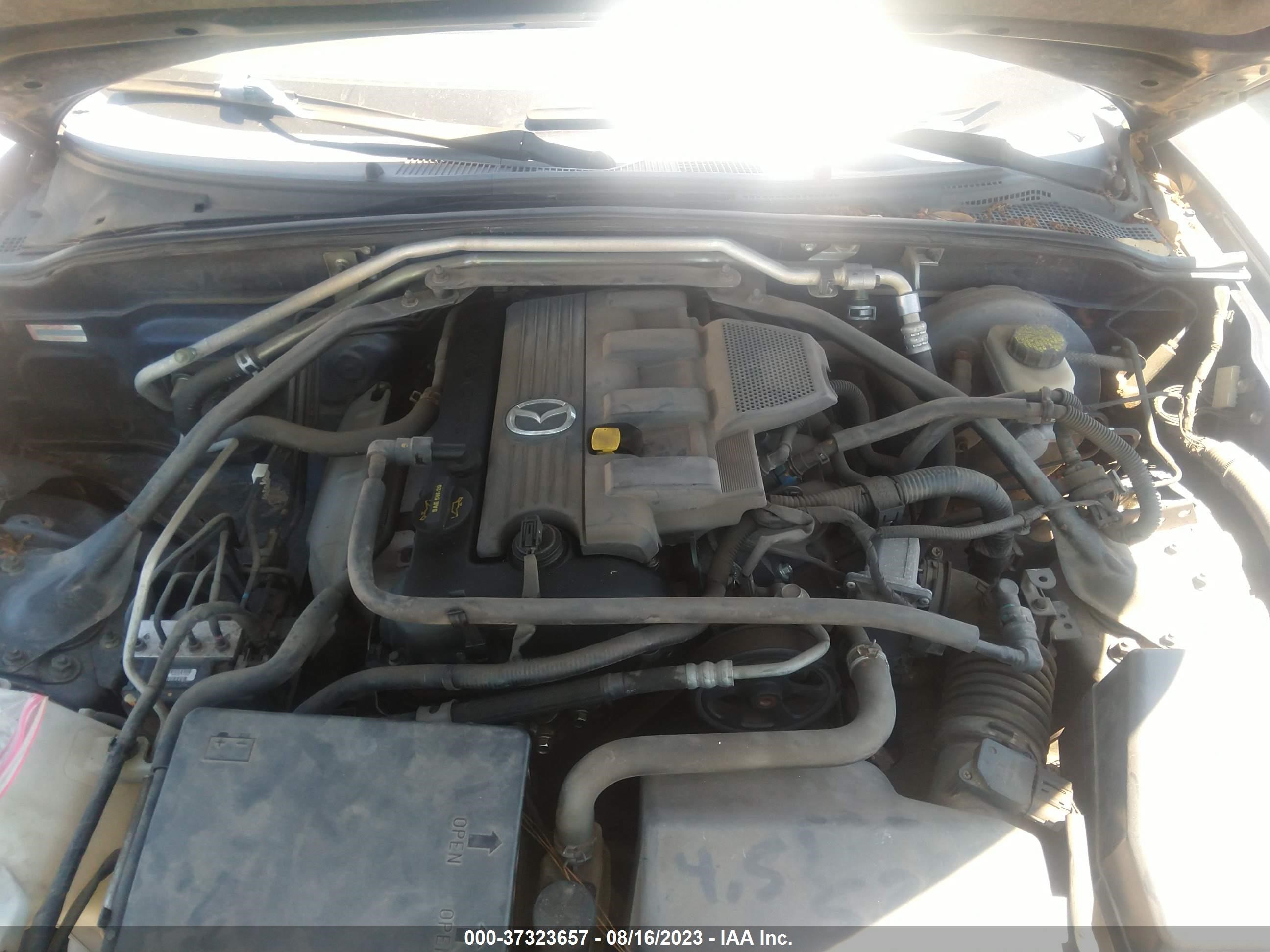 Photo 9 VIN: JM1NC26F570132041 - MAZDA MX-5 