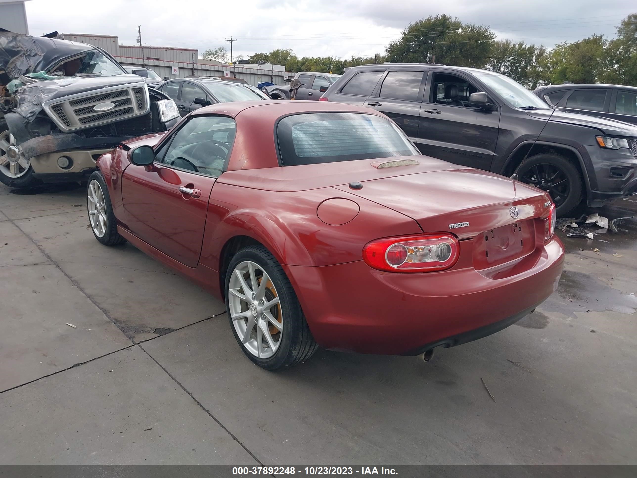 Photo 2 VIN: JM1NC26F890203350 - MAZDA MX-5 