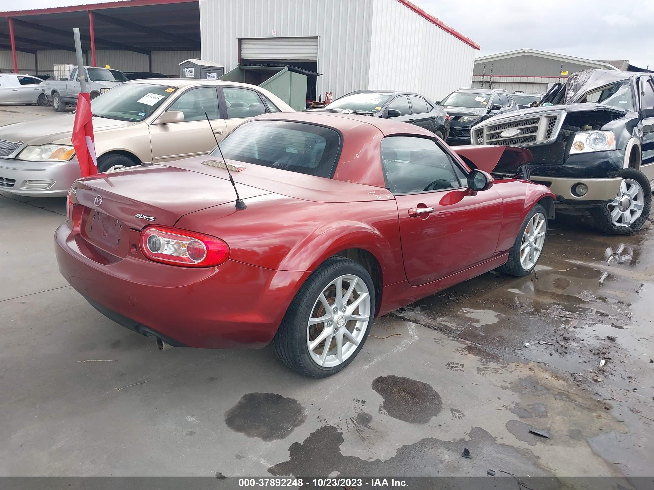 Photo 3 VIN: JM1NC26F890203350 - MAZDA MX-5 