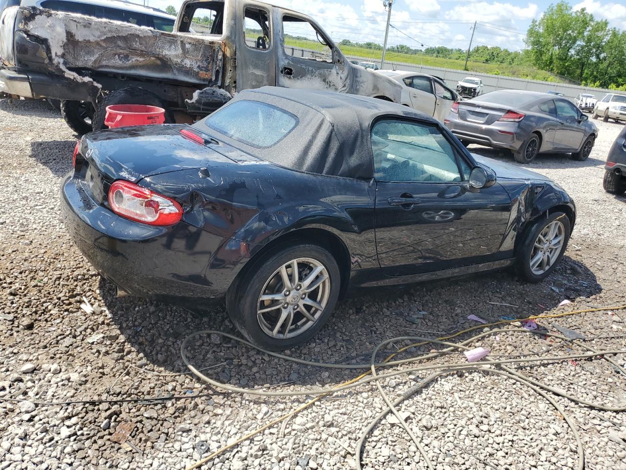 Photo 2 VIN: JM1NC2JF1C0221140 - MAZDA MX-5 