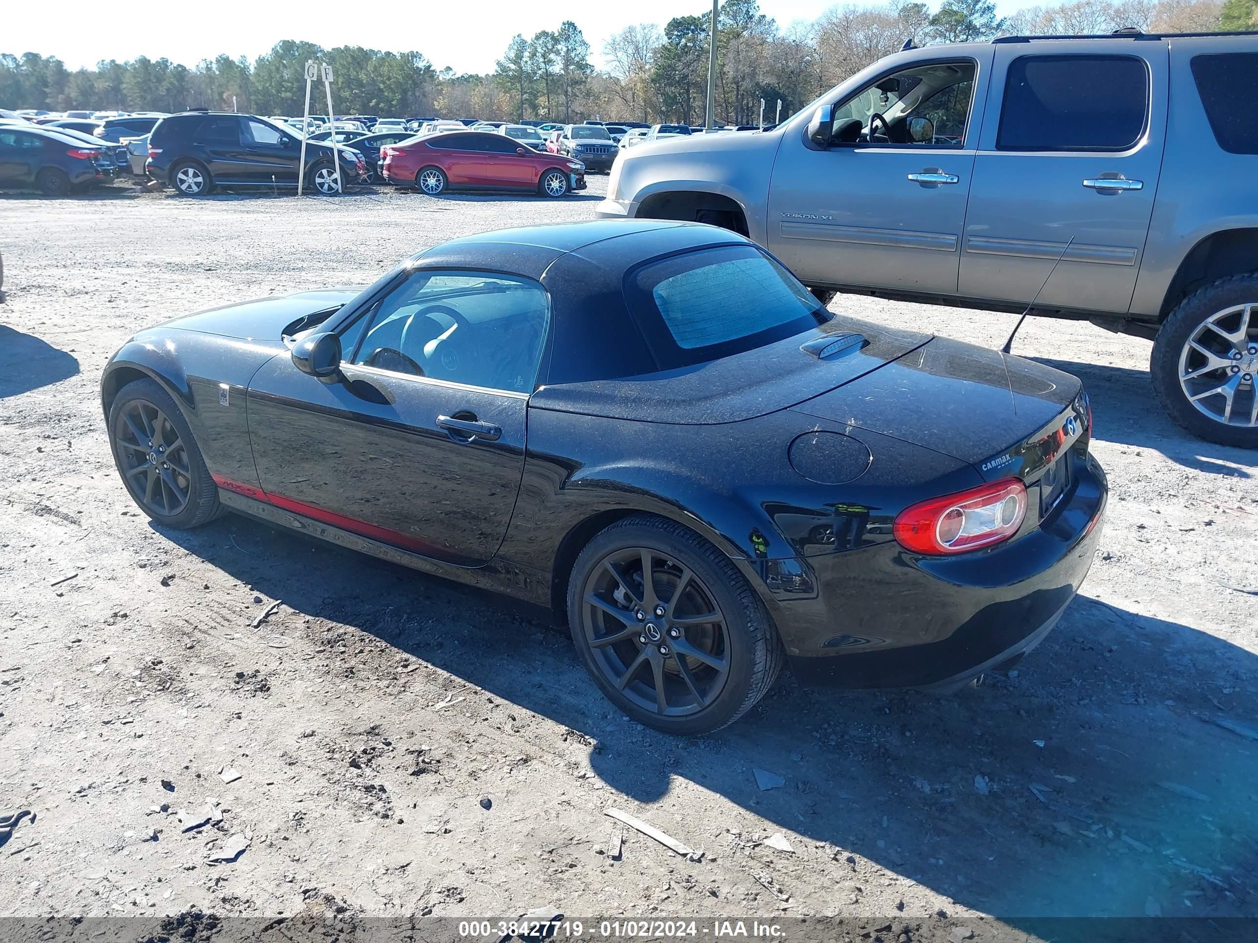 Photo 2 VIN: JM1NC2MF2D0233066 - MAZDA MX-5 