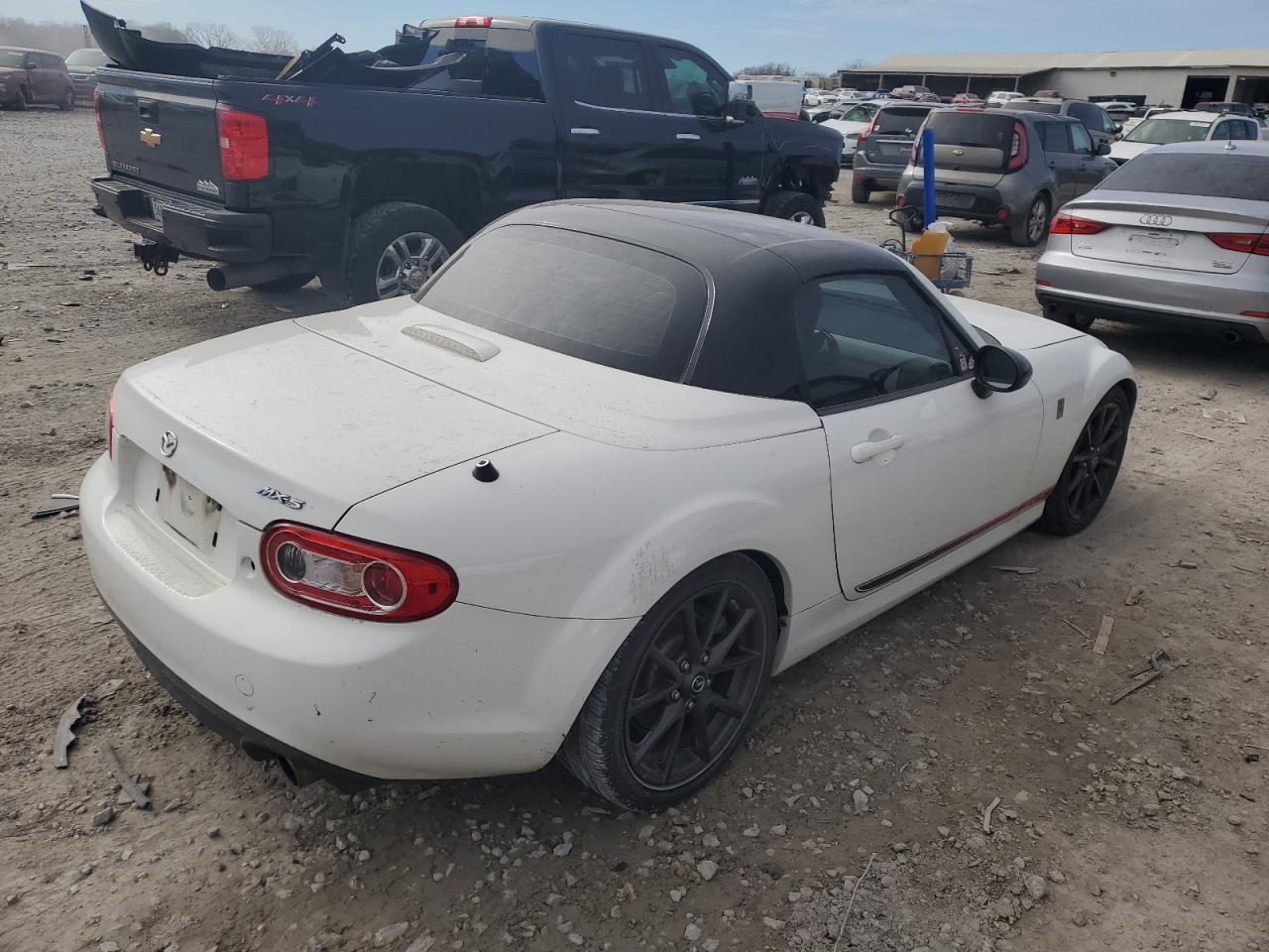 Photo 2 VIN: JM1NC2MF4F0238045 - MAZDA MX-5 