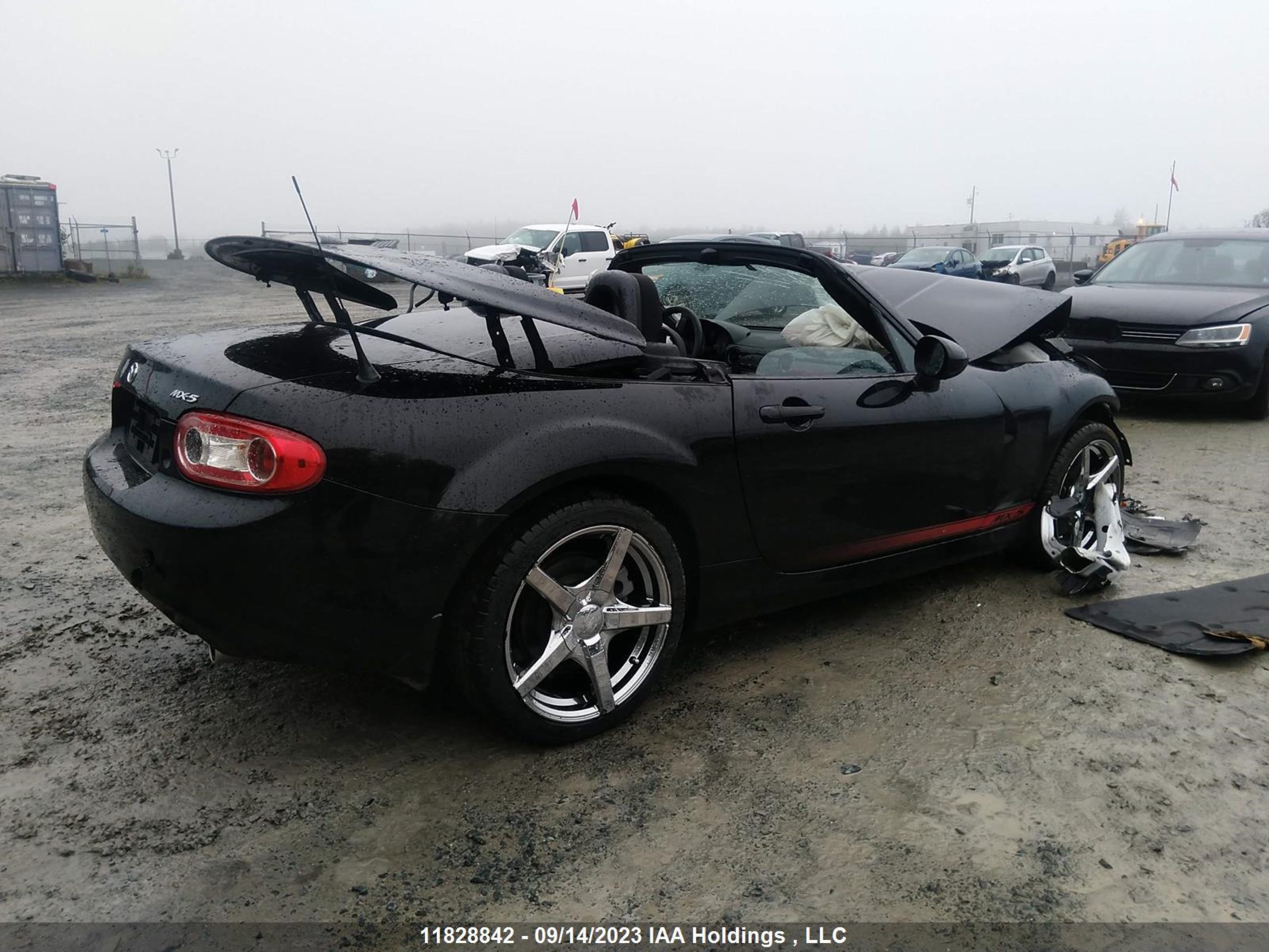 Photo 3 VIN: JM1NC2MF5D0230193 - MAZDA MX-5 