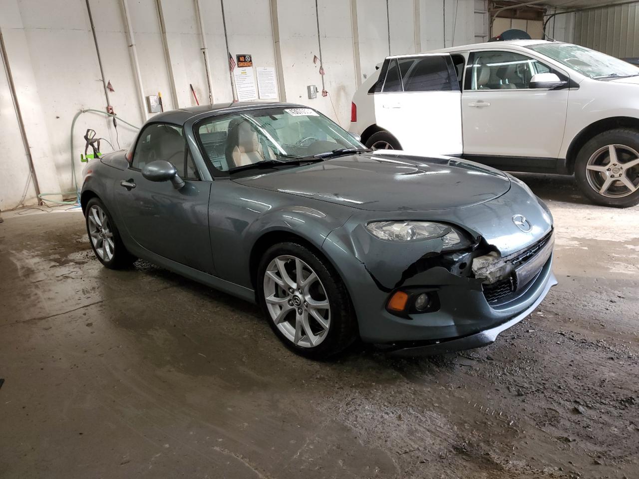 Photo 3 VIN: JM1NC2PF1D0231451 - MAZDA MX-5 