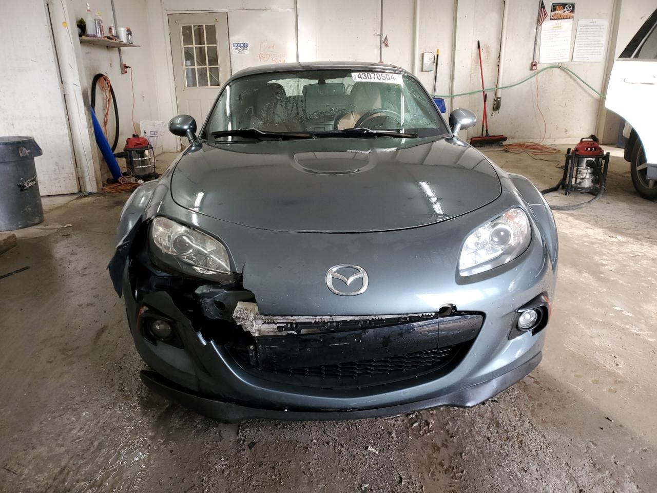 Photo 4 VIN: JM1NC2PF1D0231451 - MAZDA MX-5 