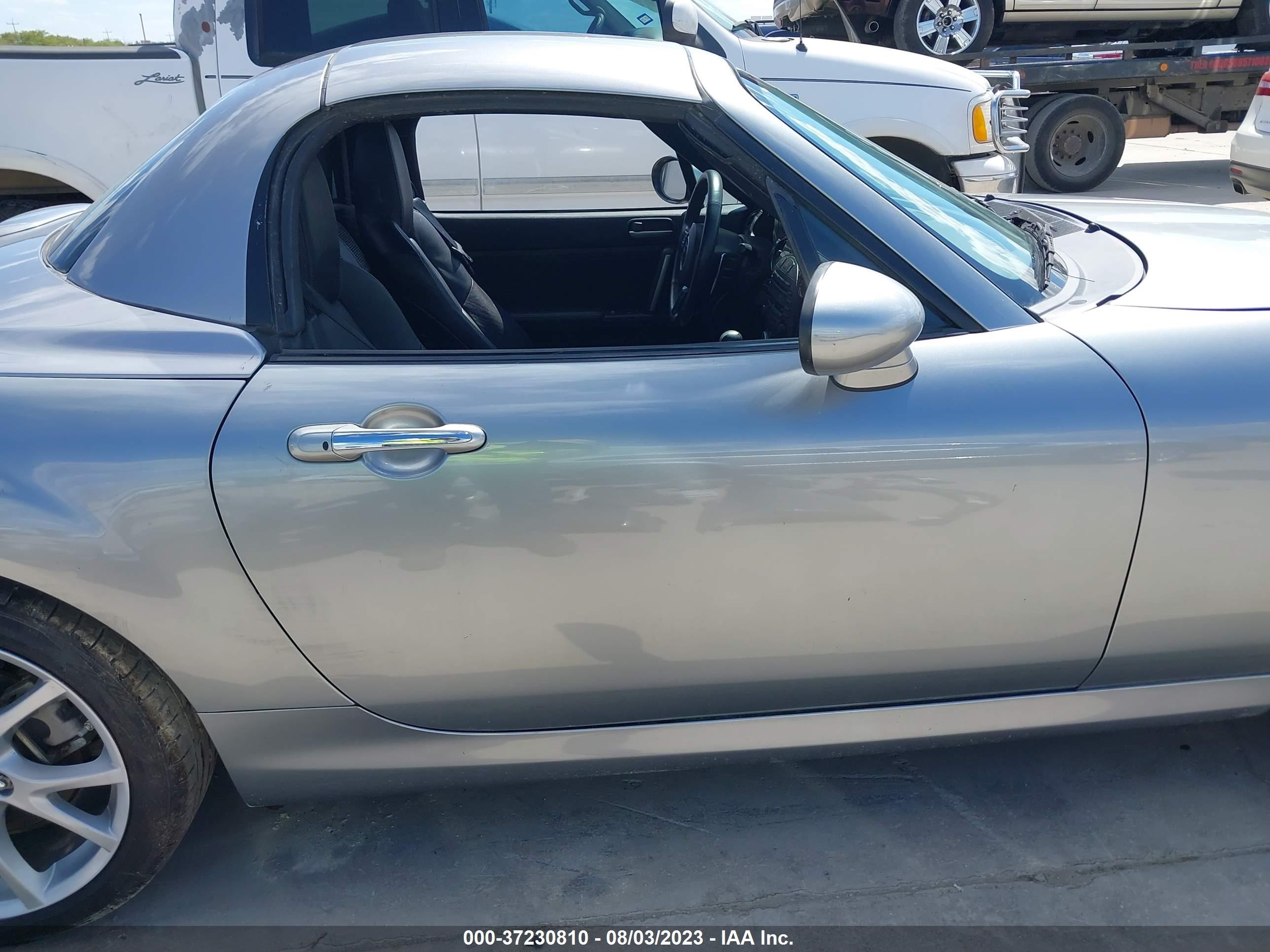 Photo 13 VIN: JM1NC2PF7D0233365 - MAZDA MX-5 