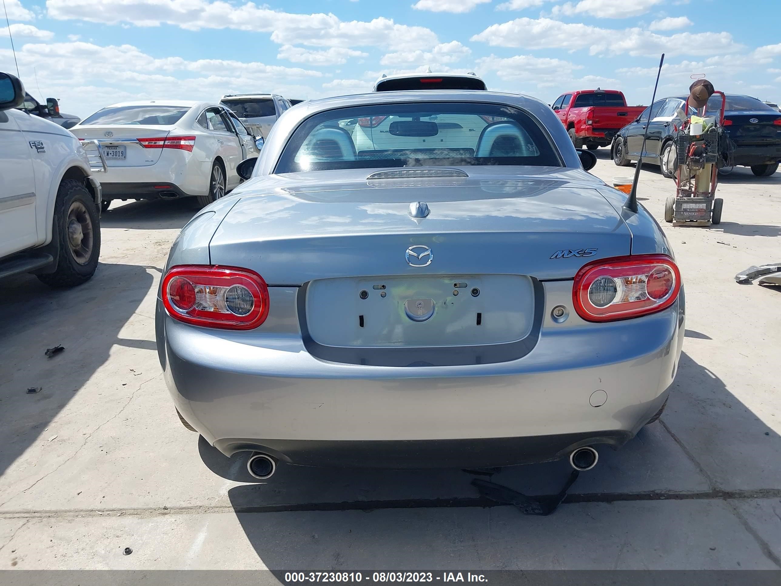 Photo 16 VIN: JM1NC2PF7D0233365 - MAZDA MX-5 