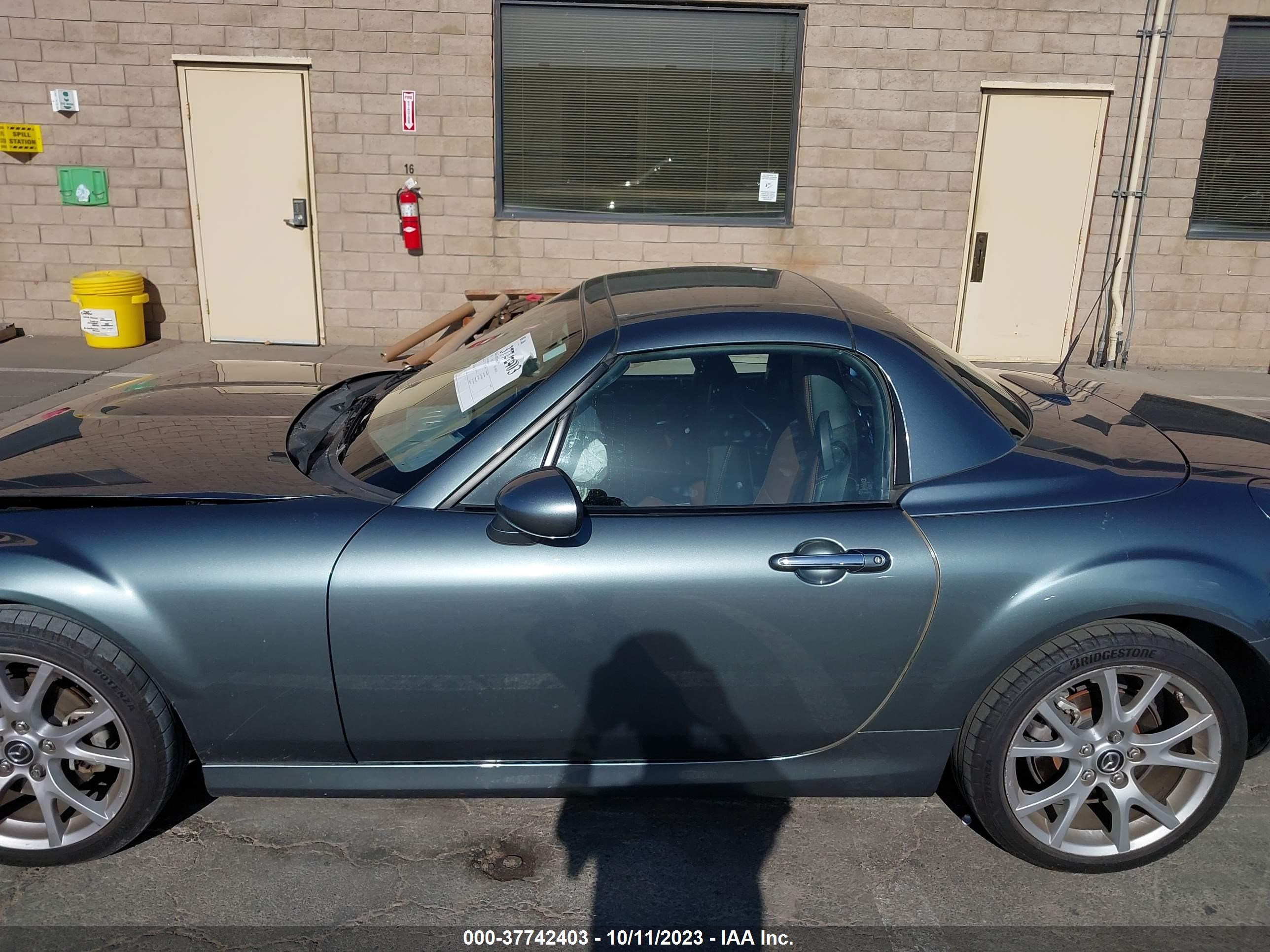 Photo 13 VIN: JM1NC2PF8D0233181 - MAZDA MX-5 