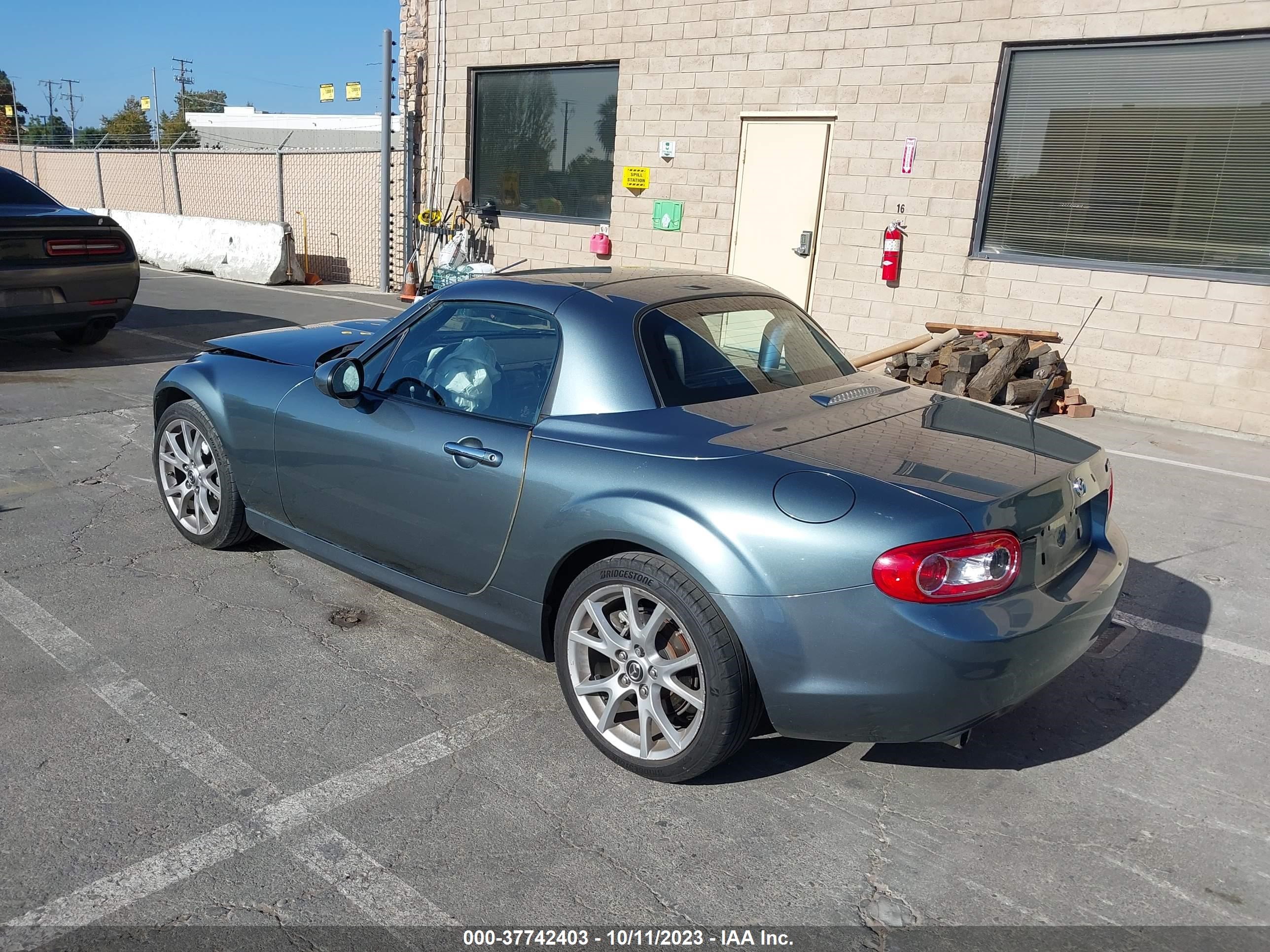 Photo 2 VIN: JM1NC2PF8D0233181 - MAZDA MX-5 