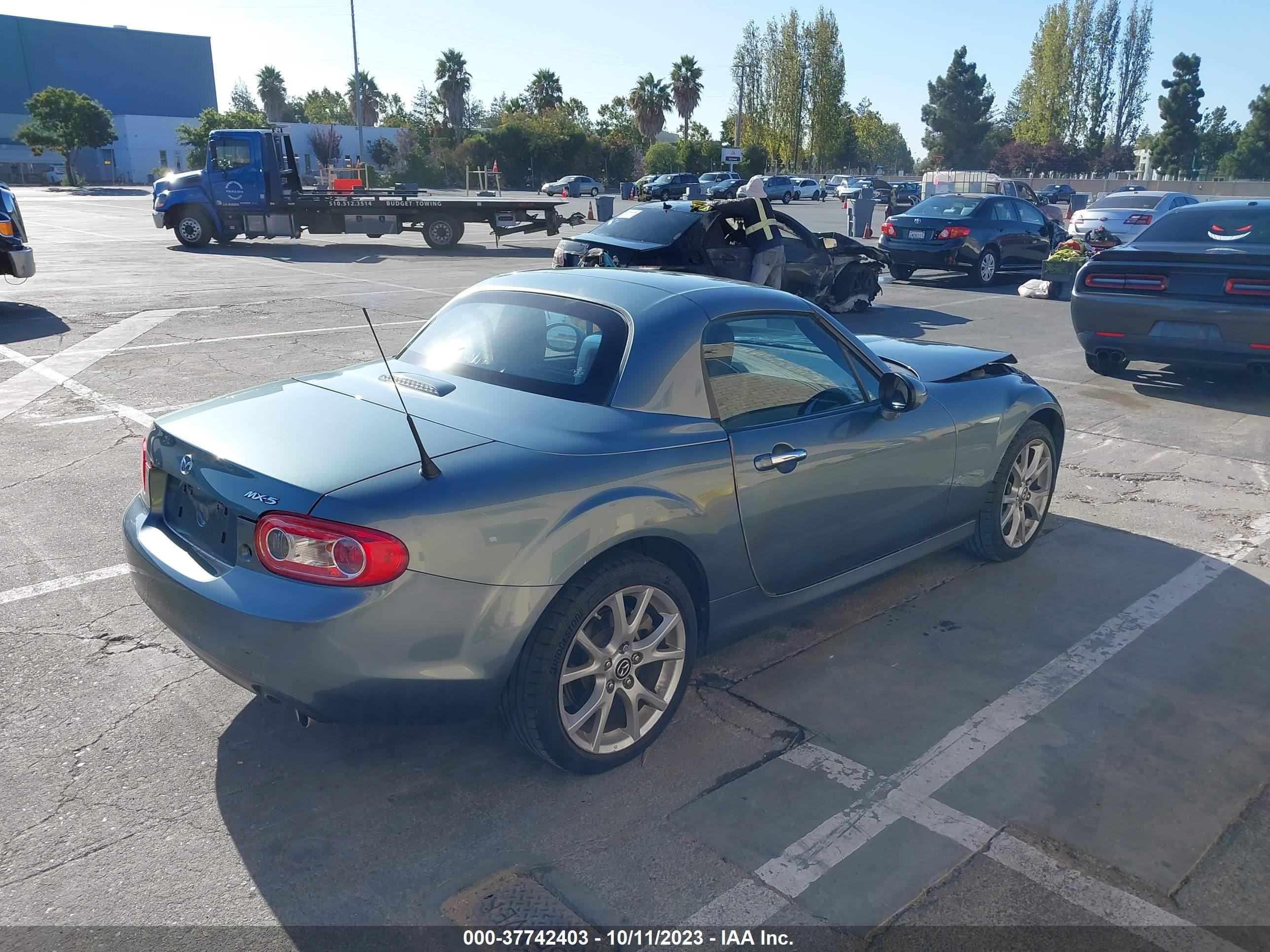 Photo 3 VIN: JM1NC2PF8D0233181 - MAZDA MX-5 