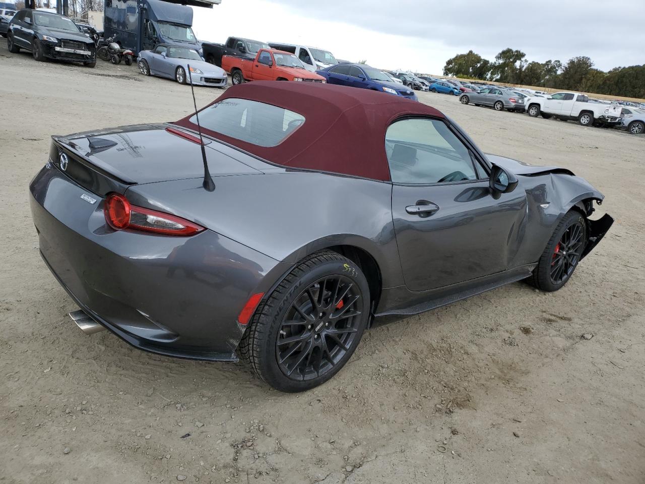 Photo 2 VIN: JM1NDAC77J0201484 - MAZDA MX-5 