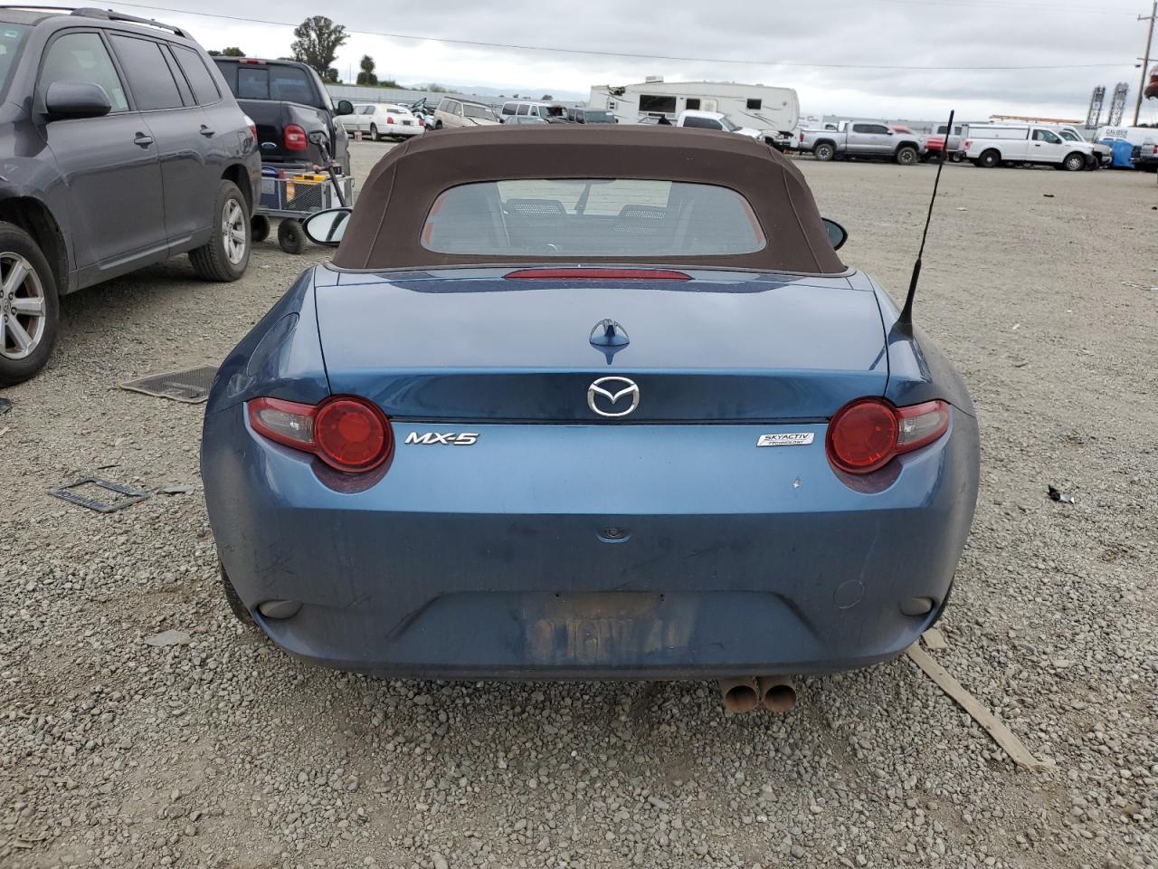 Photo 5 VIN: JM1NDAD74K0305964 - MAZDA MX-5 