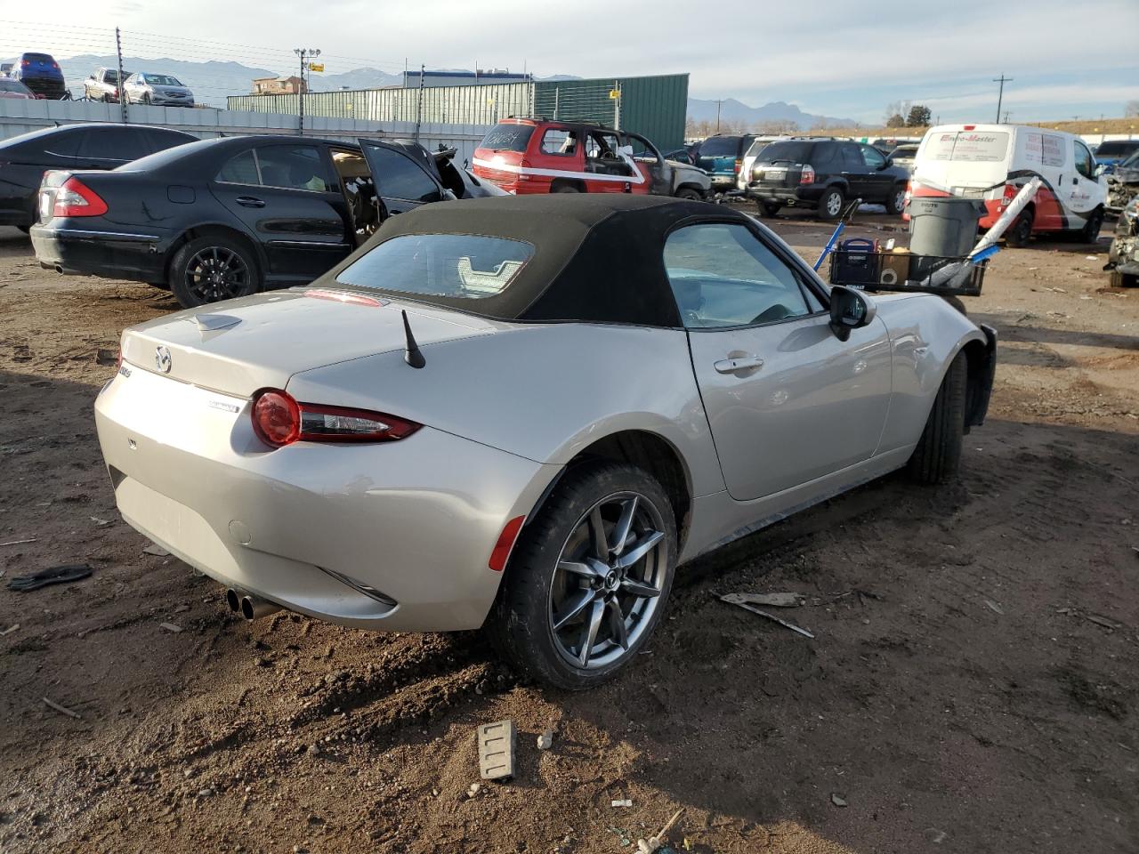 Photo 2 VIN: JM1NDAD76N0507189 - MAZDA MX-5 