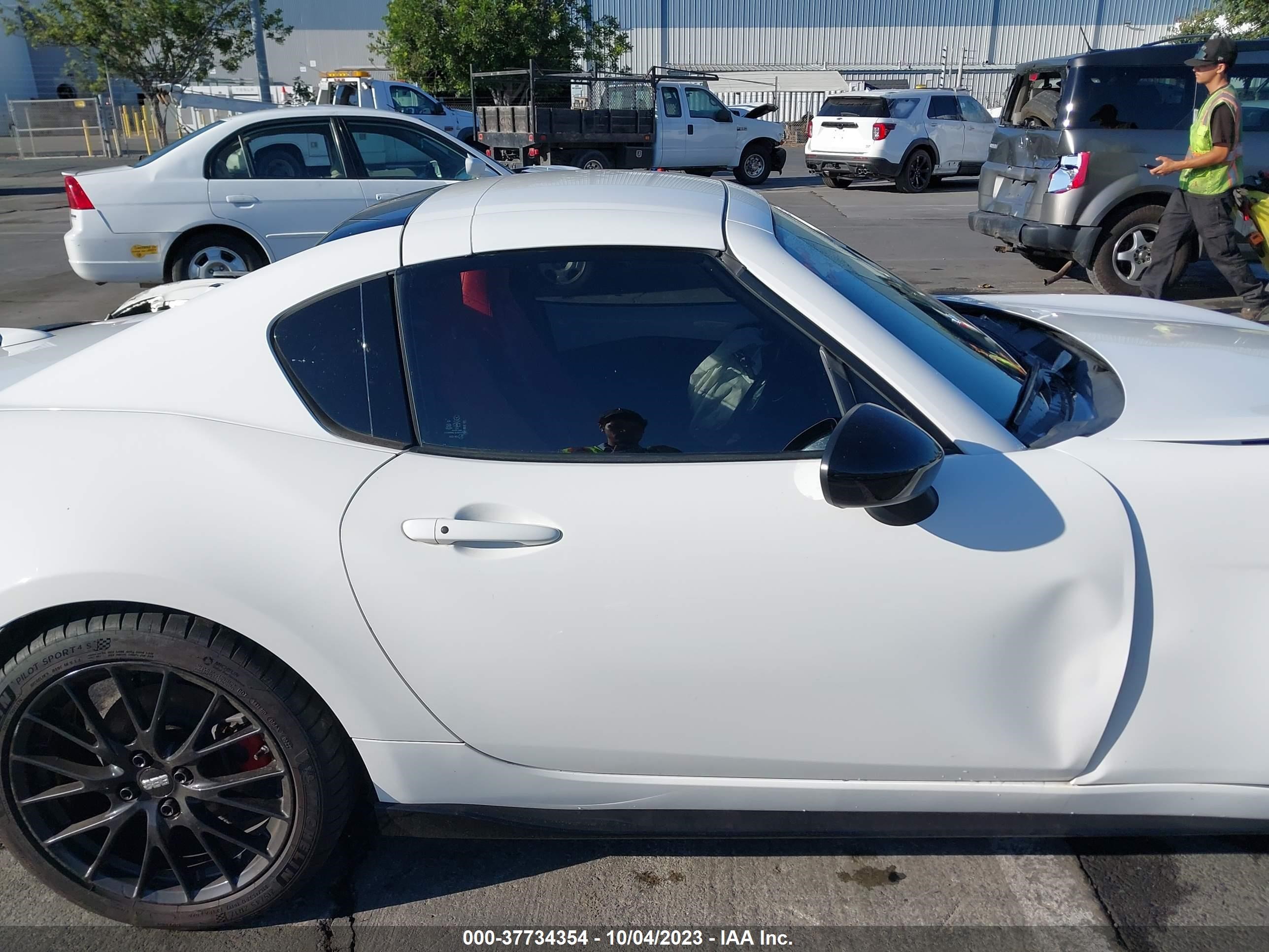 Photo 13 VIN: JM1NDAL78K0304351 - MAZDA MX-5 