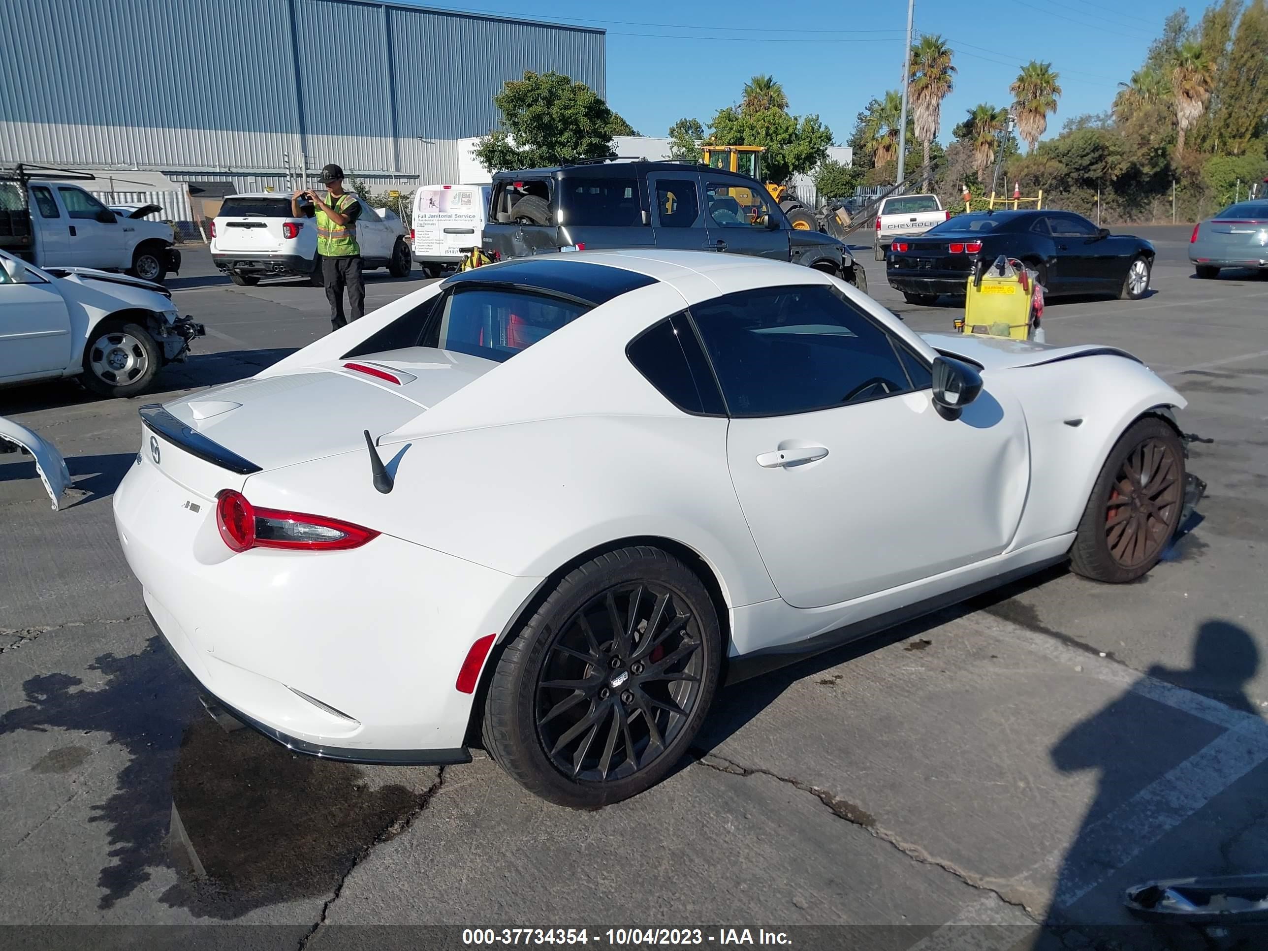 Photo 3 VIN: JM1NDAL78K0304351 - MAZDA MX-5 