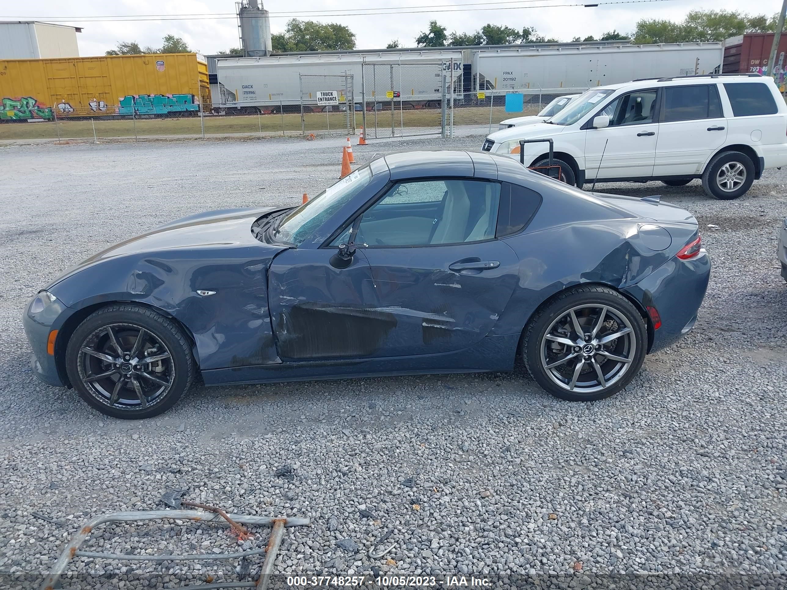 Photo 13 VIN: JM1NDAM71M0452827 - MAZDA MX-5 