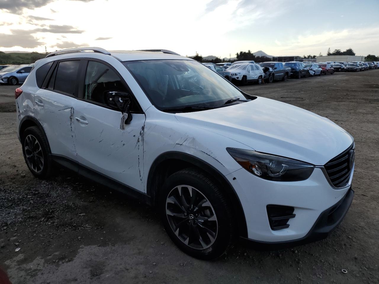 Photo 3 VIN: JM3KE2DY6G0677982 - MAZDA CX-5 