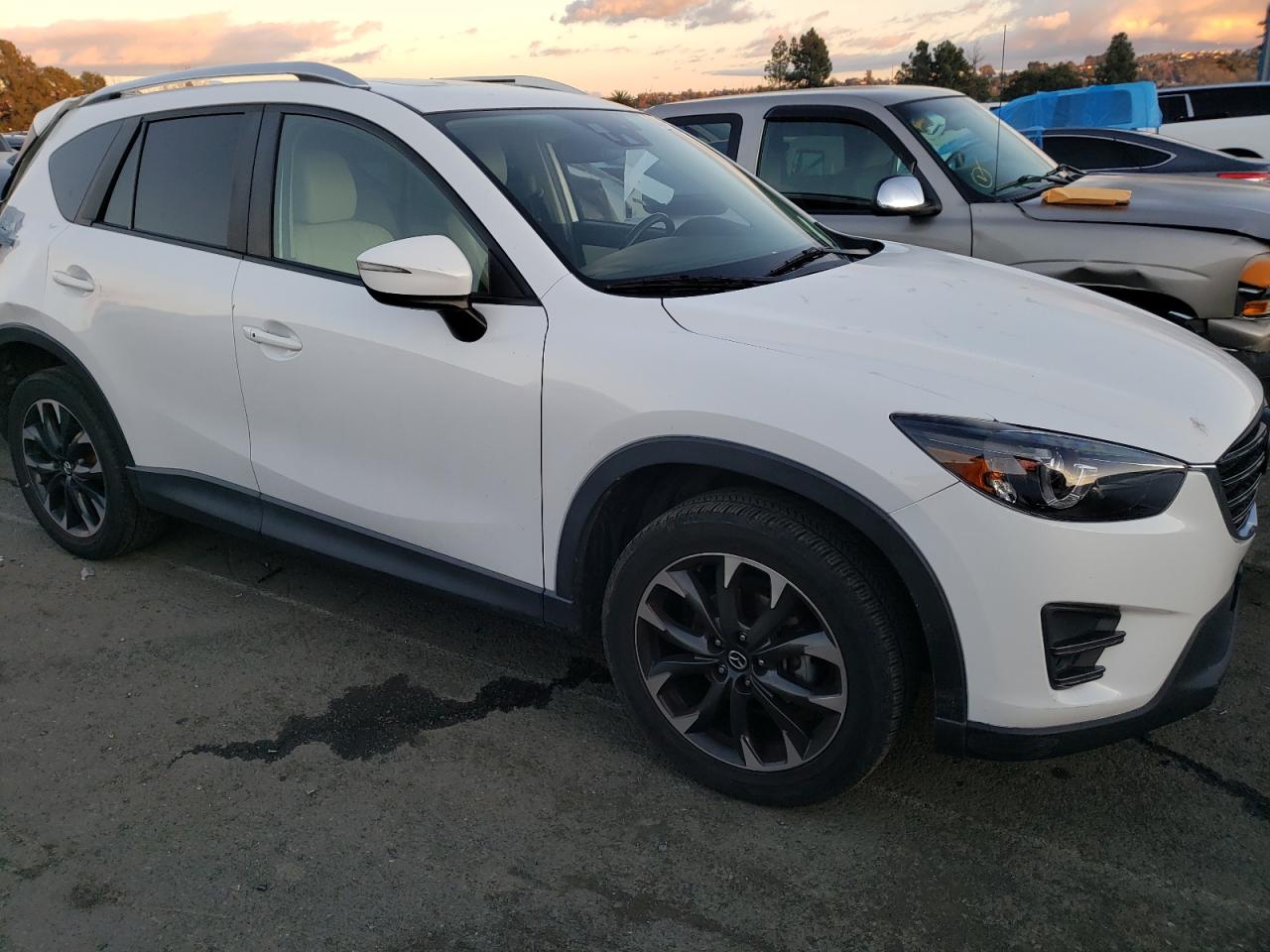 Photo 3 VIN: JM3KE2DY9G0728455 - MAZDA CX-5 