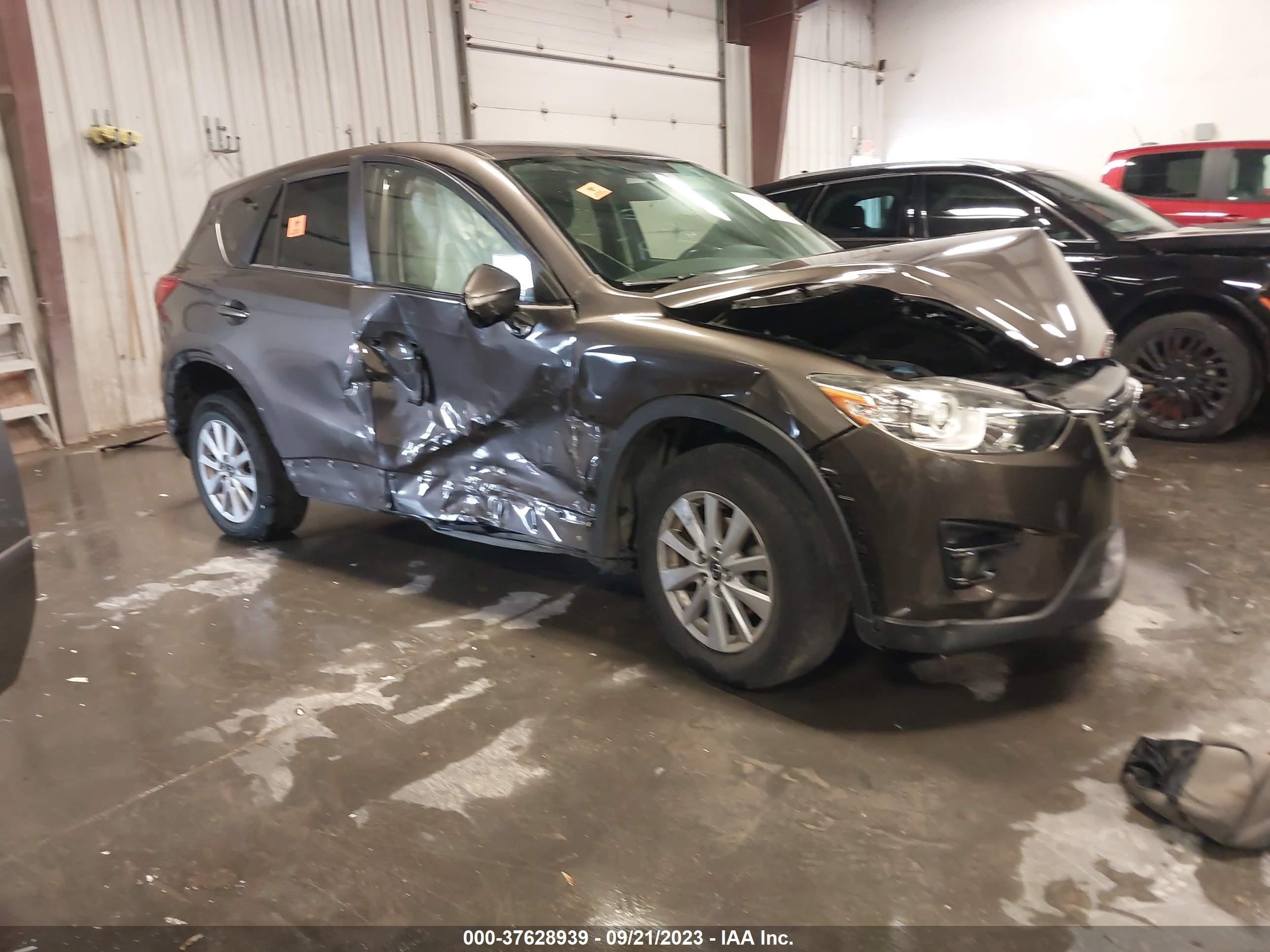 Photo 0 VIN: JM3KE4CY8G0829192 - MAZDA CX-5 