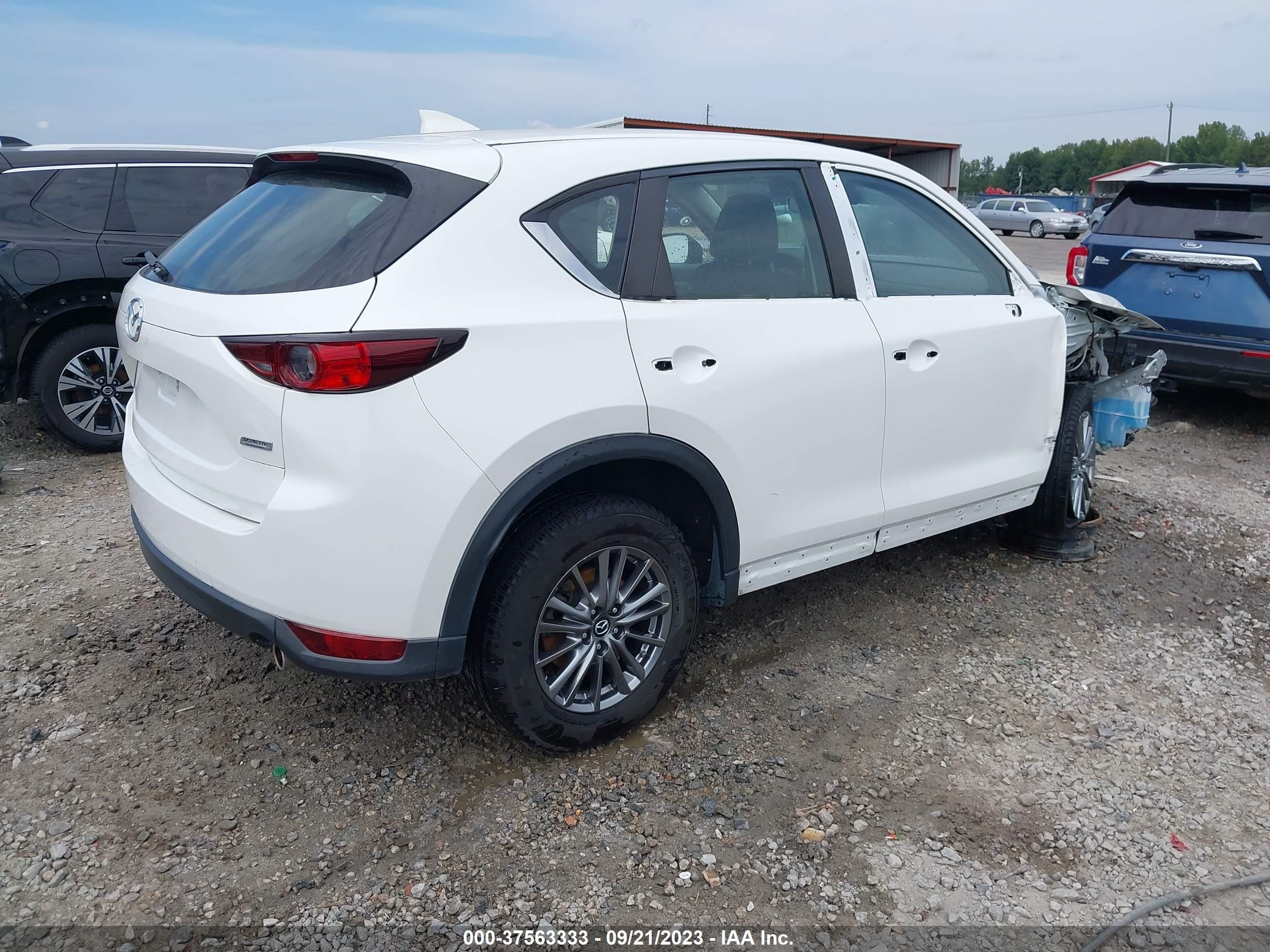 Photo 3 VIN: JM3KFABM9J1331921 - MAZDA CX-5 