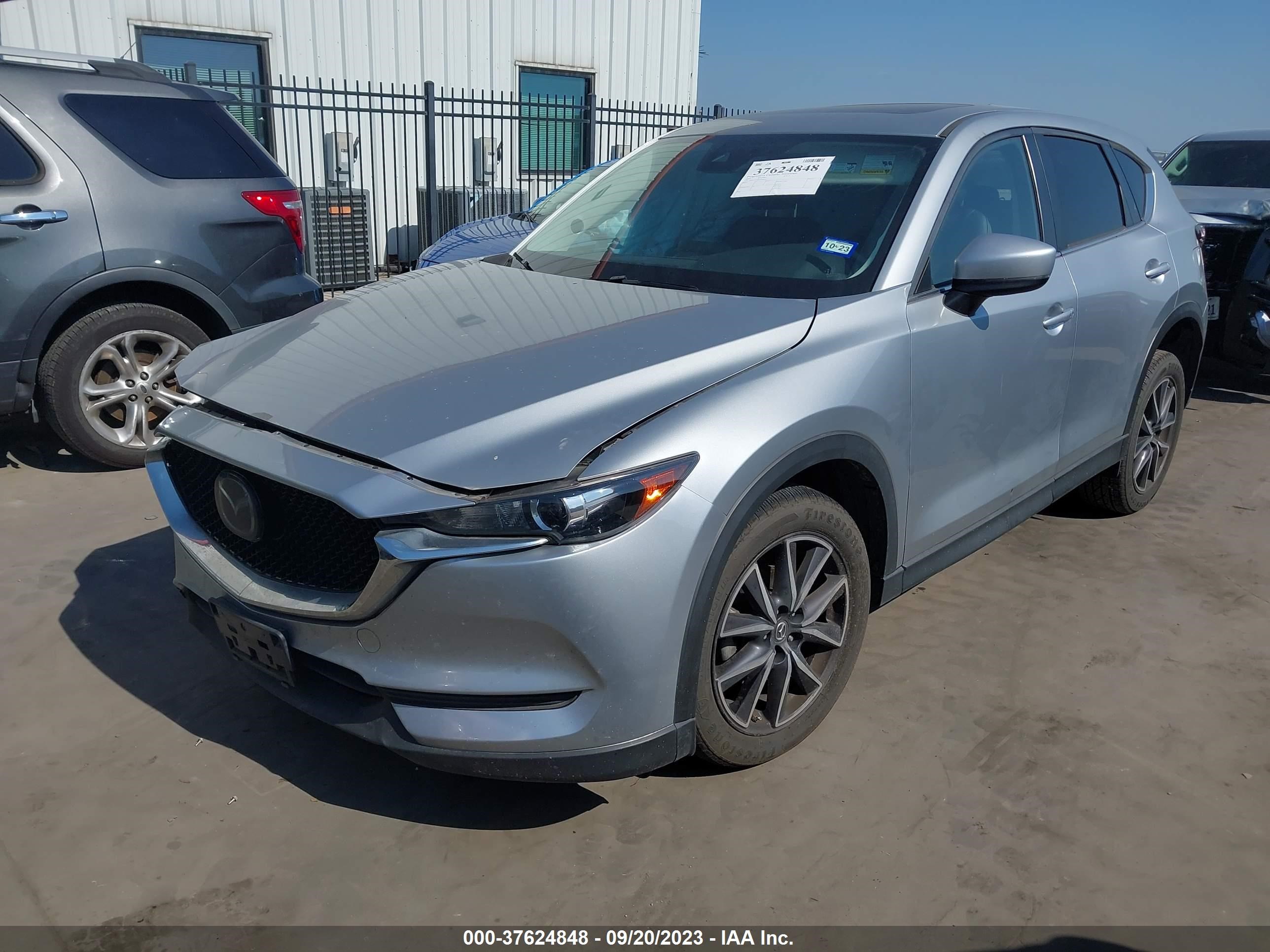 Photo 1 VIN: JM3KFACM3J1426831 - MAZDA CX-5 