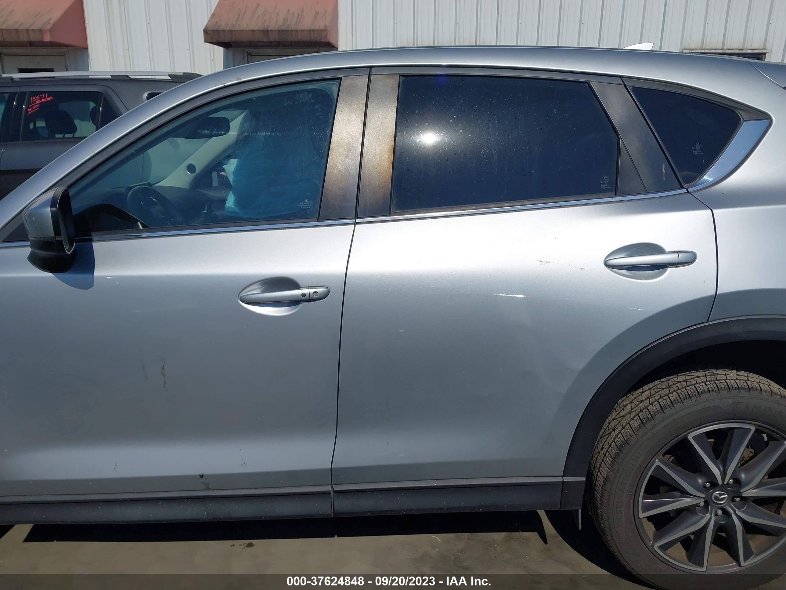 Photo 13 VIN: JM3KFACM3J1426831 - MAZDA CX-5 