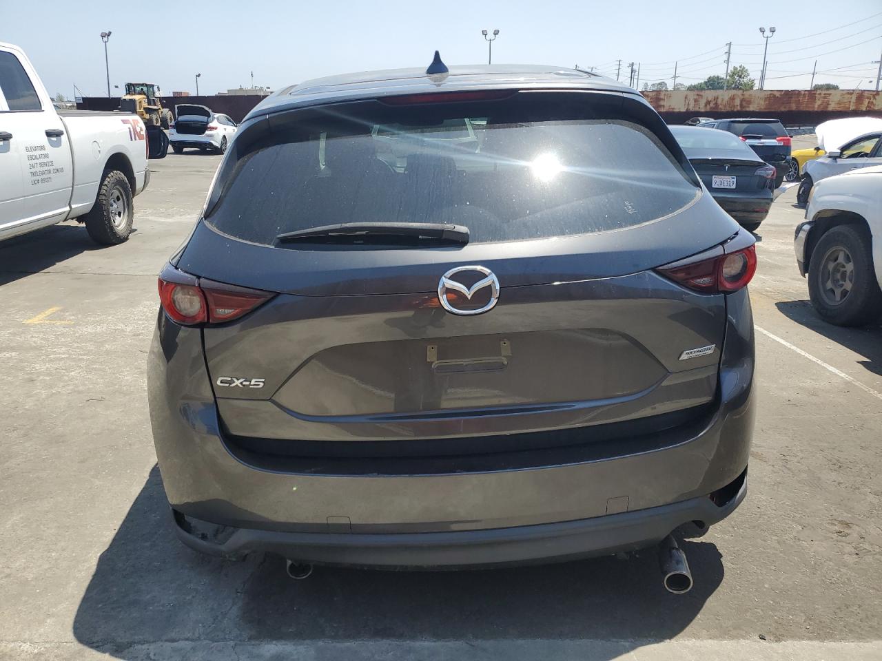 Photo 5 VIN: JM3KFACM4J1381740 - MAZDA CX-5 