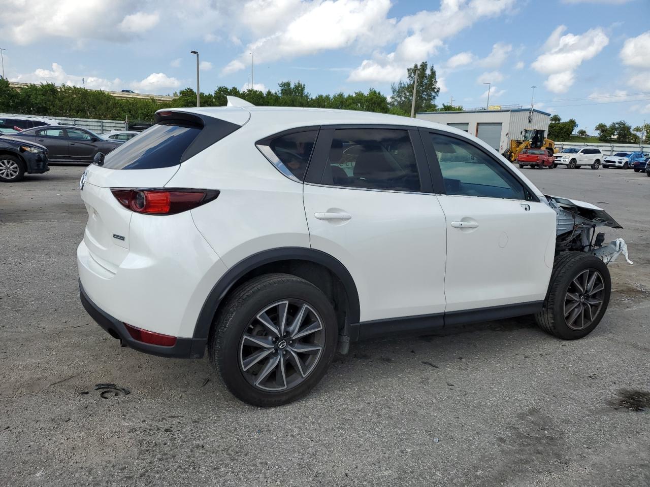 Photo 2 VIN: JM3KFACM6J0327913 - MAZDA CX-5 