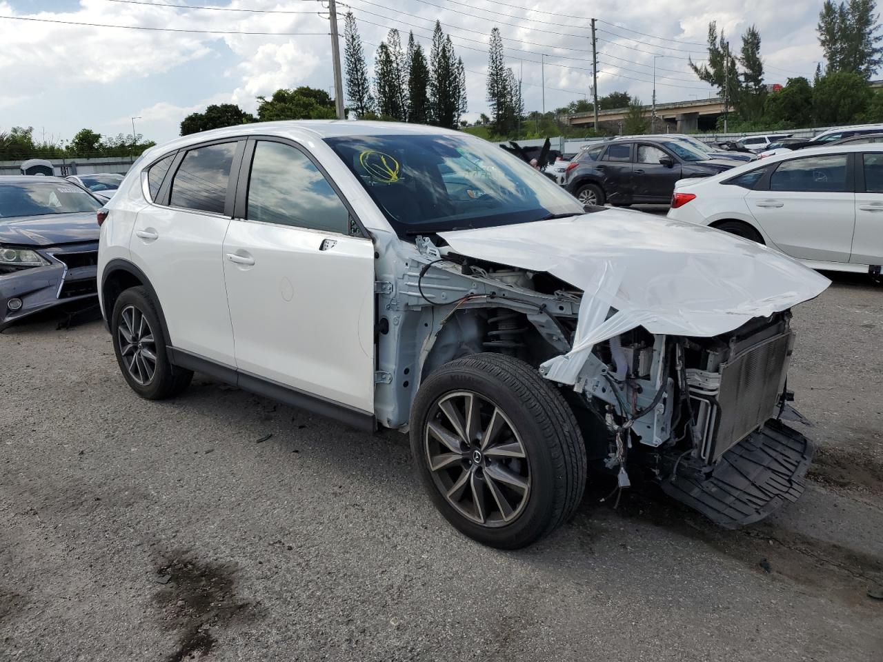 Photo 3 VIN: JM3KFACM6J0327913 - MAZDA CX-5 