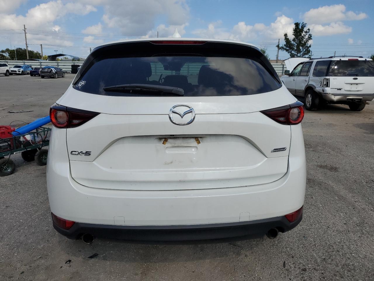 Photo 5 VIN: JM3KFACM6J0327913 - MAZDA CX-5 