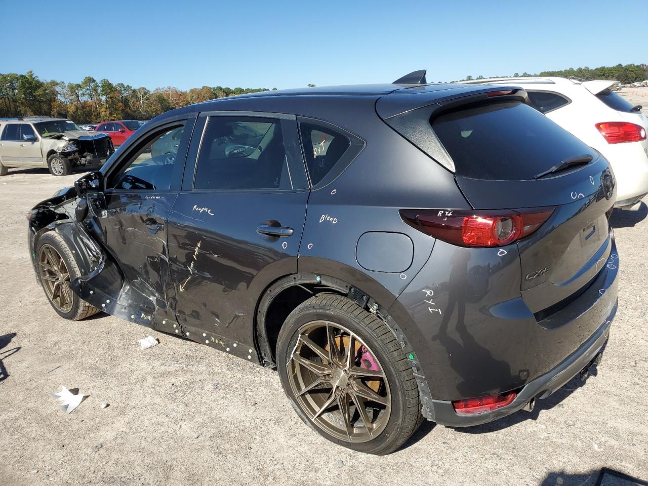 Photo 1 VIN: JM3KFACM6J1338386 - MAZDA CX-5 